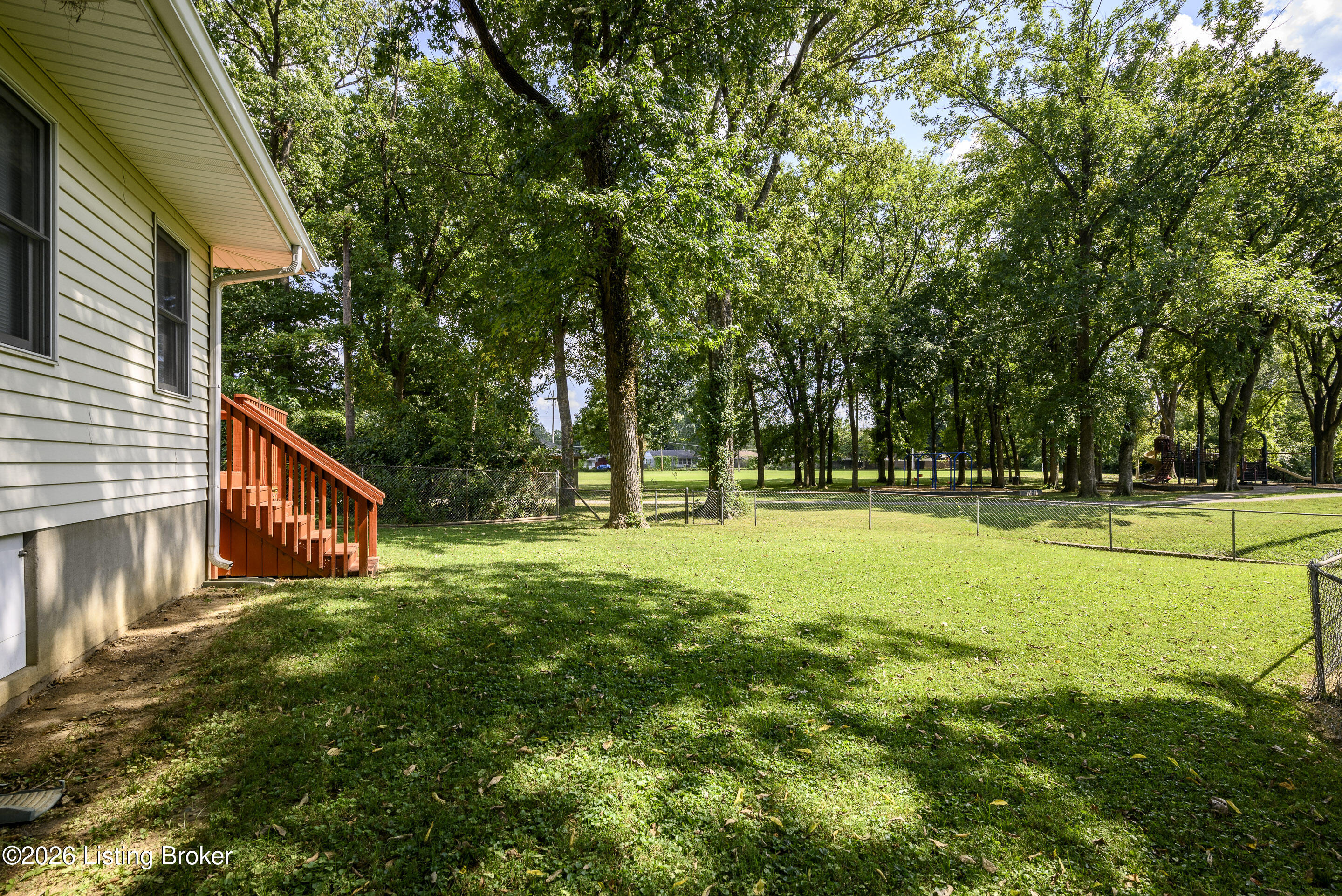 3060 Nadina Dr Property Photo 32