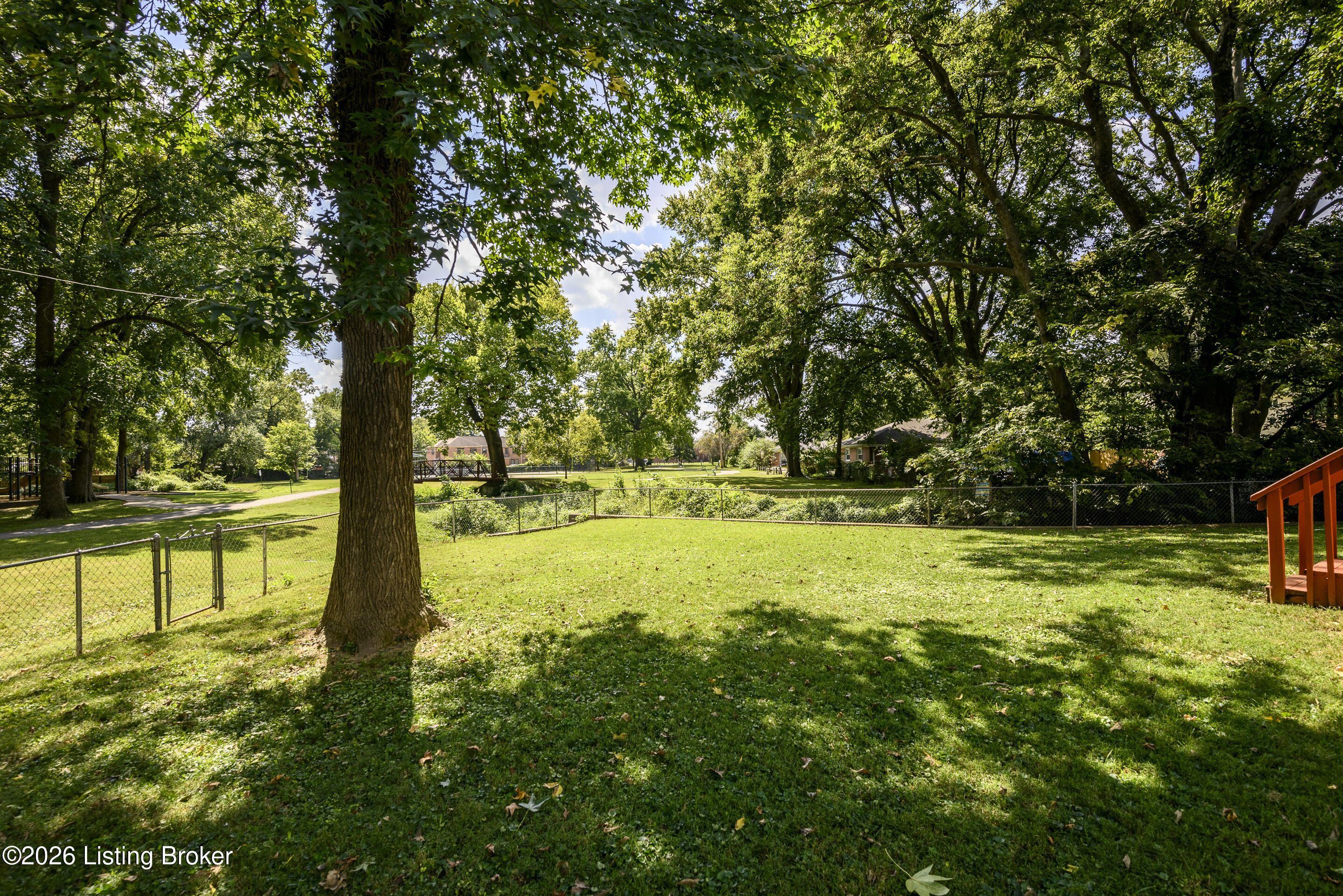 3060 Nadina Dr Property Photo 35
