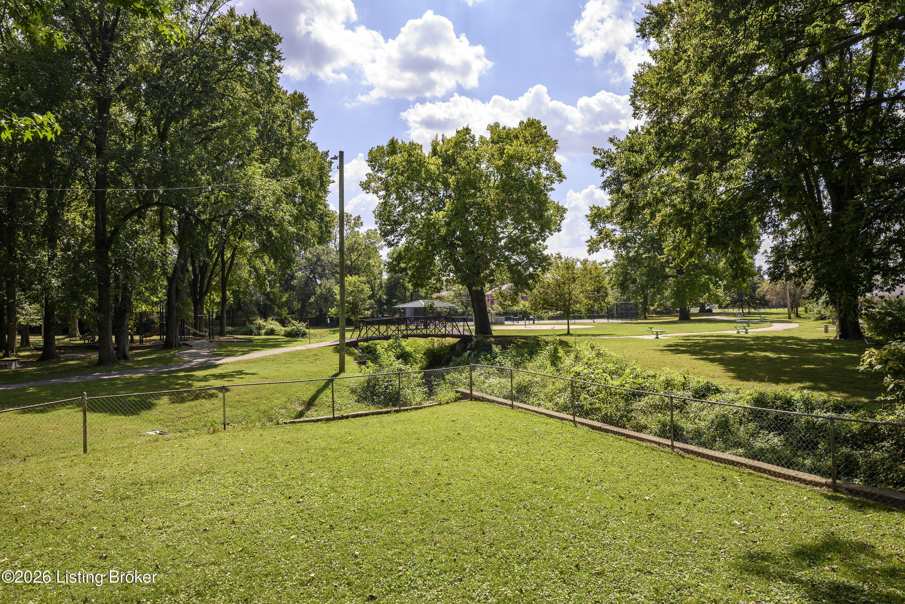 3060 Nadina Dr Property Photo 36