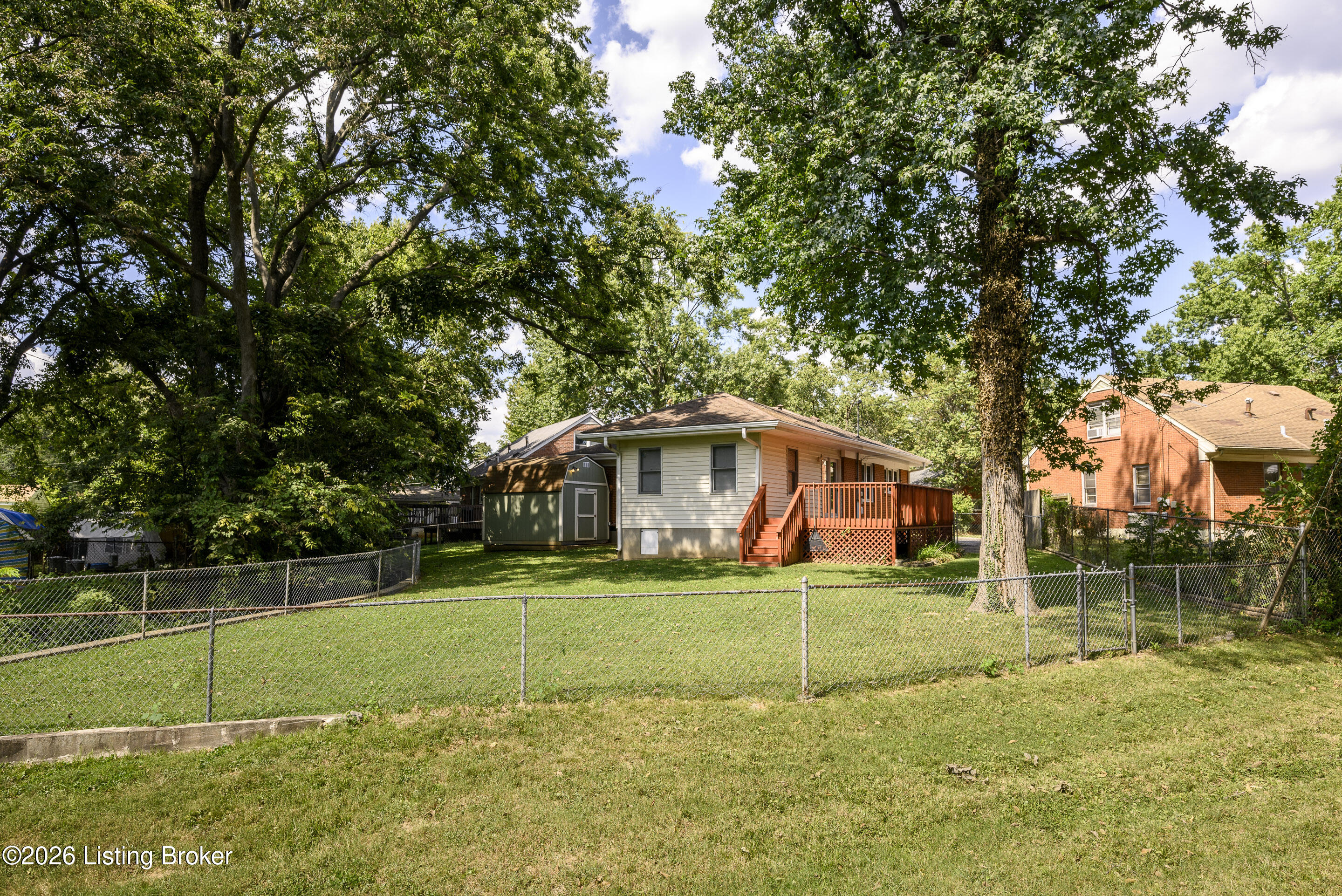 3060 Nadina Dr Property Photo 37