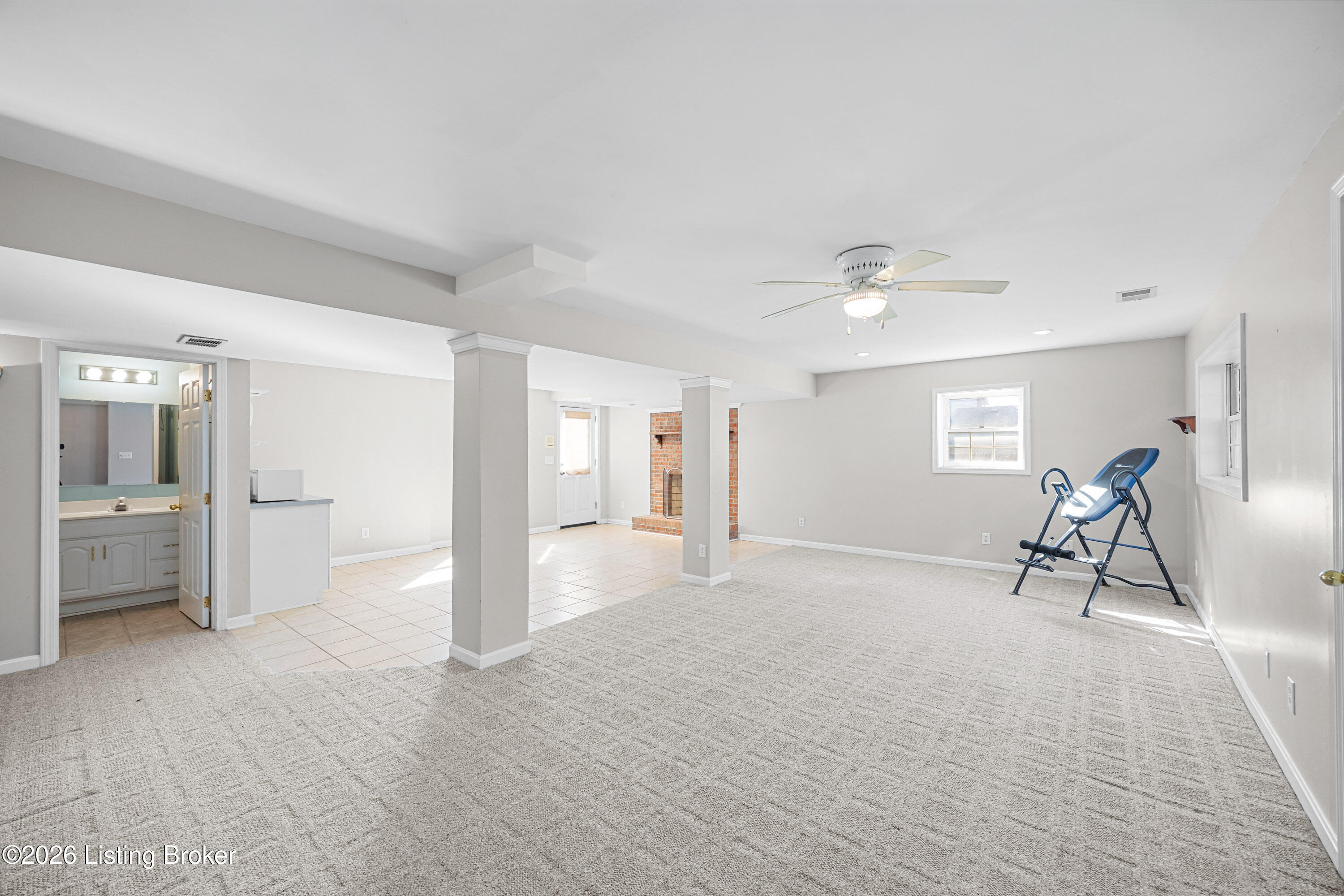 3905 Deer Lake Ct Property Photo 30
