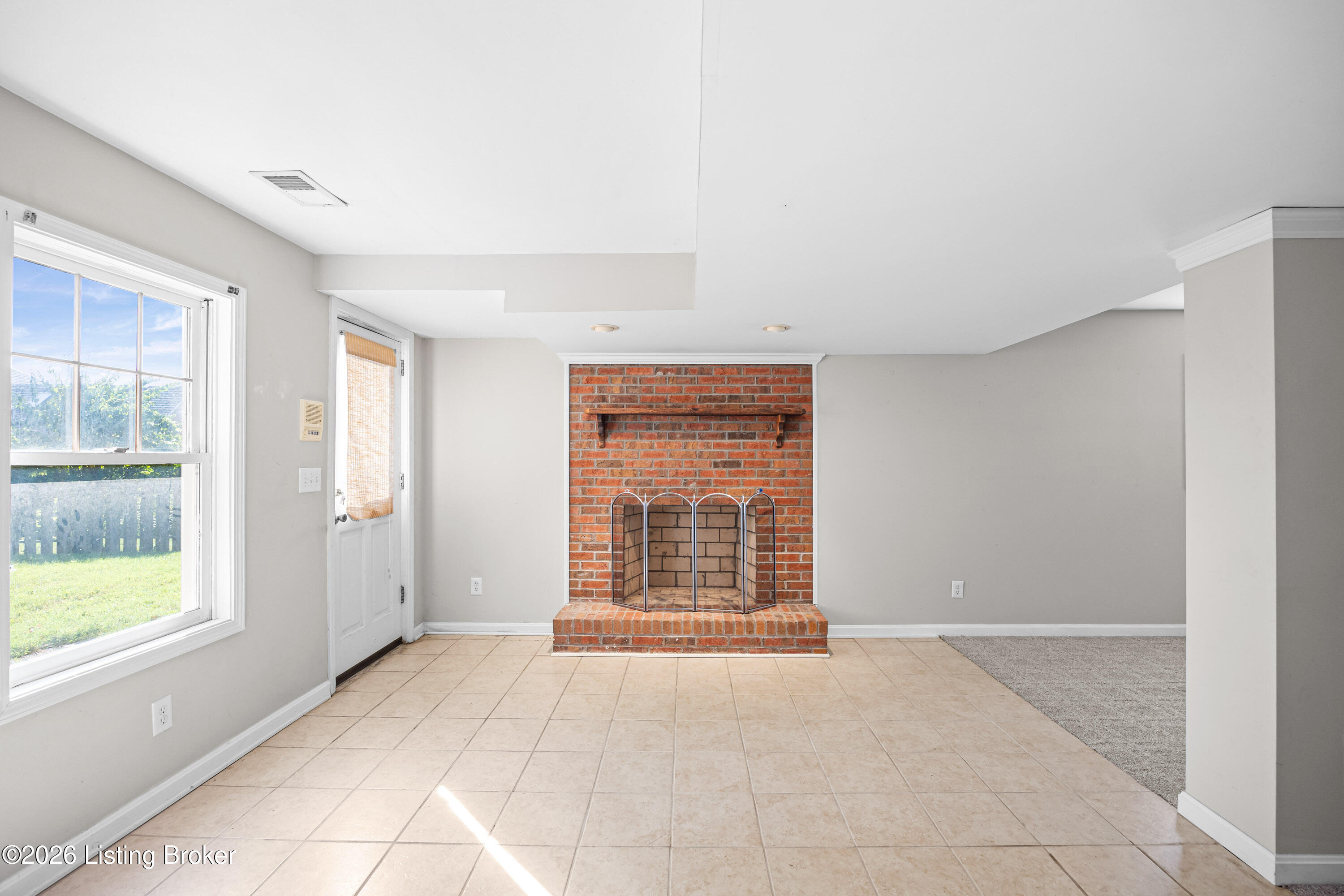 3905 Deer Lake Ct Property Photo 31