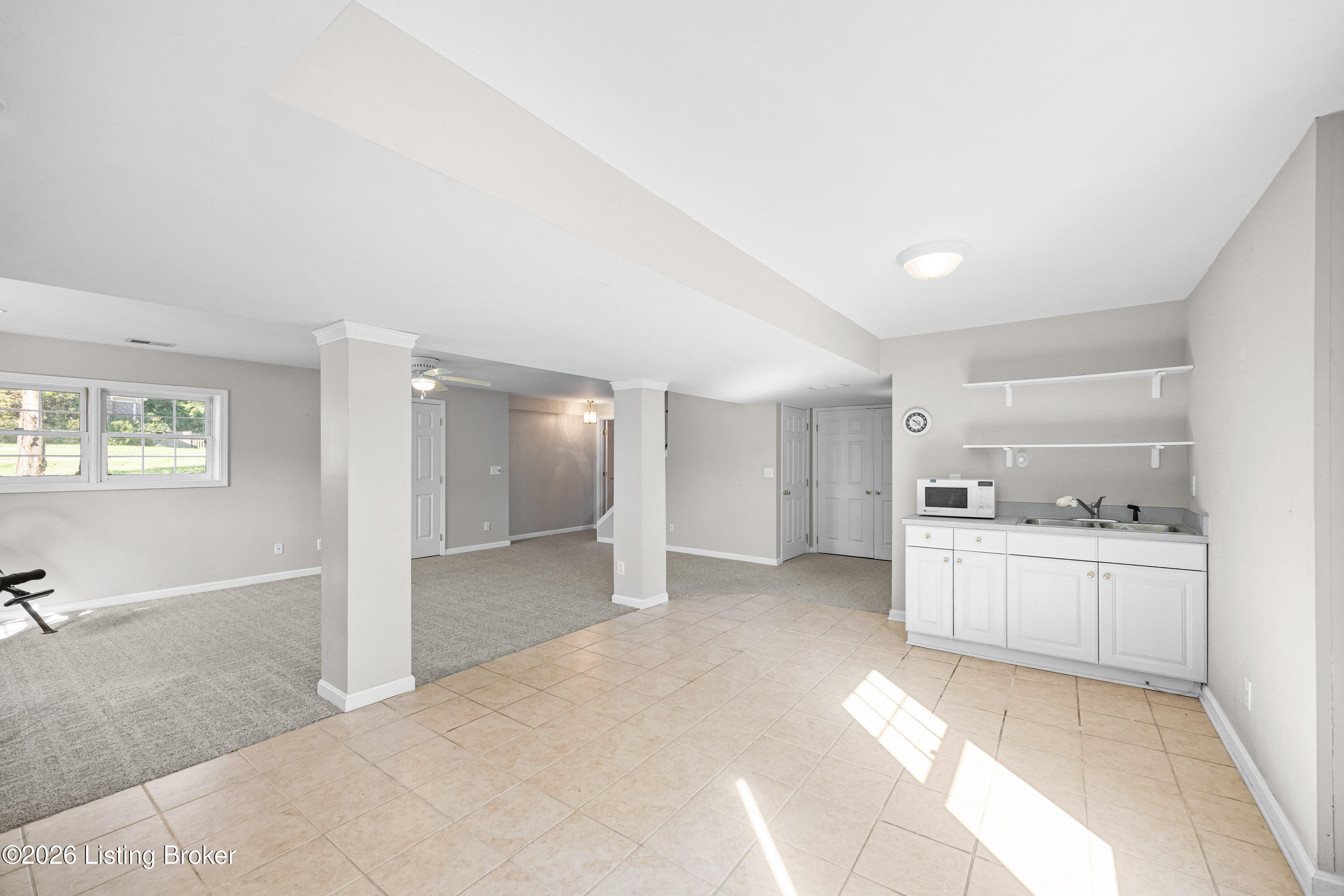 3905 Deer Lake Ct Property Photo 32