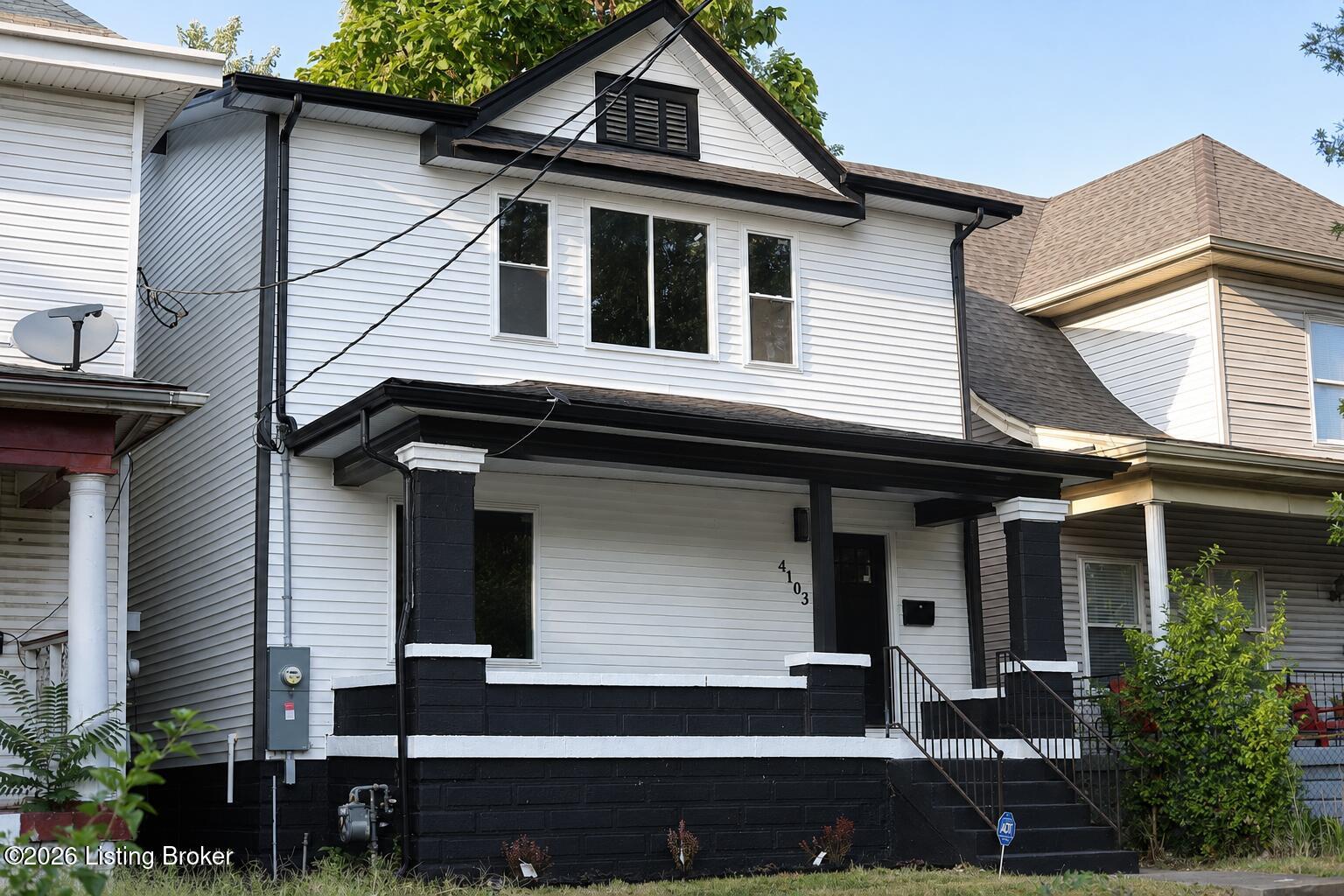 4103 W Broadway Property Photo 1