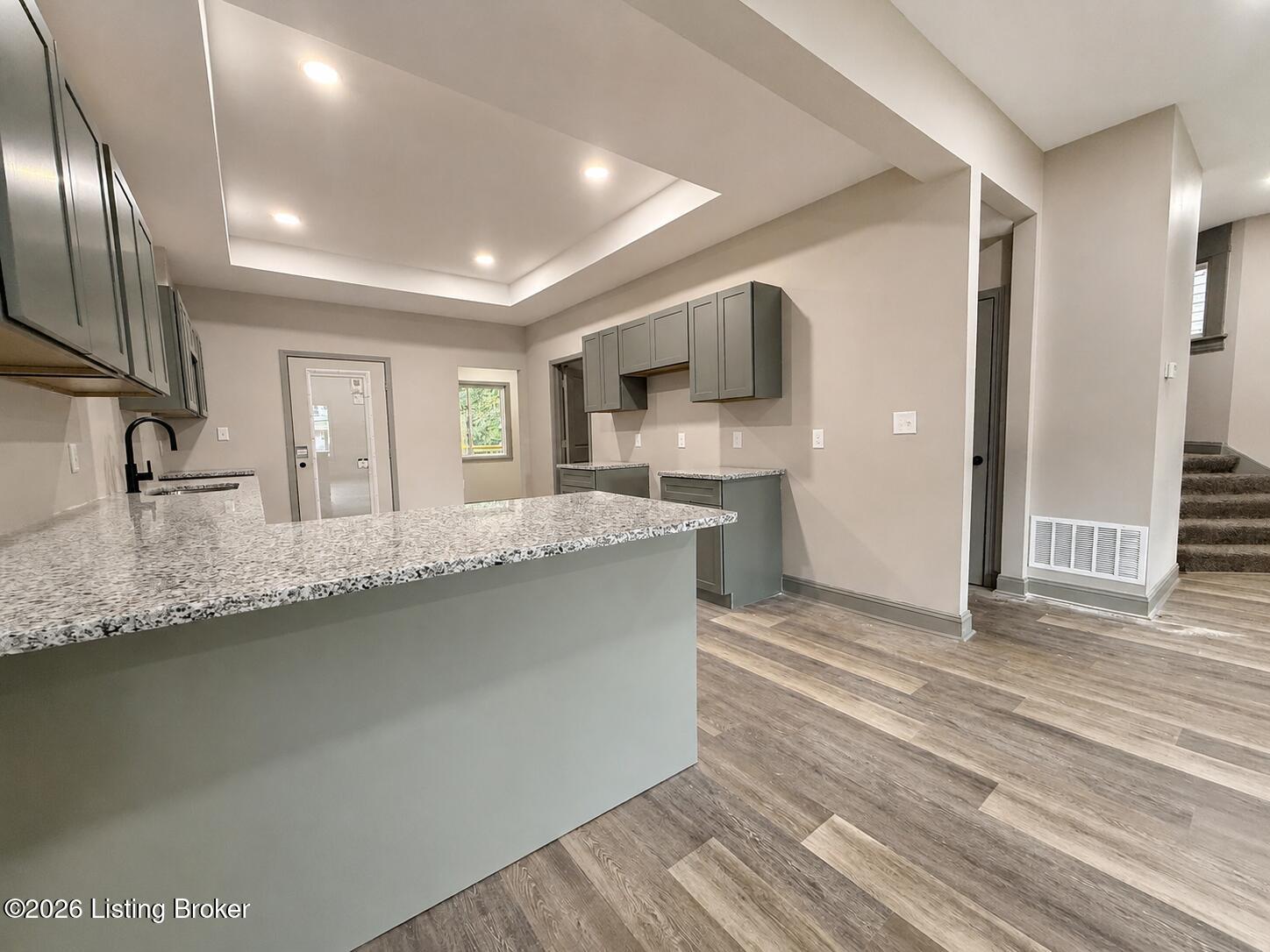 4103 W Broadway Property Photo 7