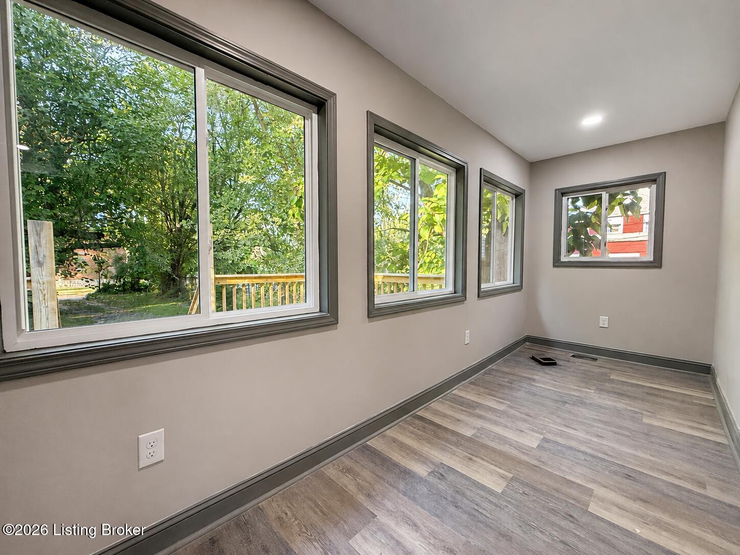 4103 W Broadway Property Photo 11