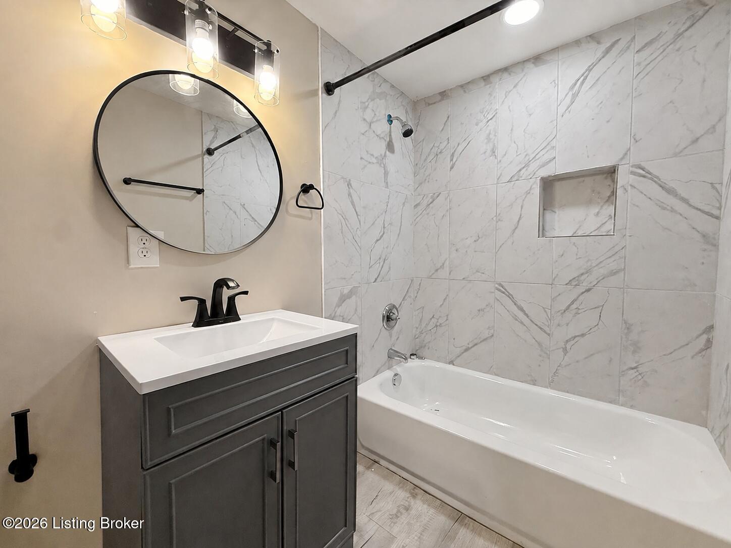 4103 W Broadway Property Photo 17