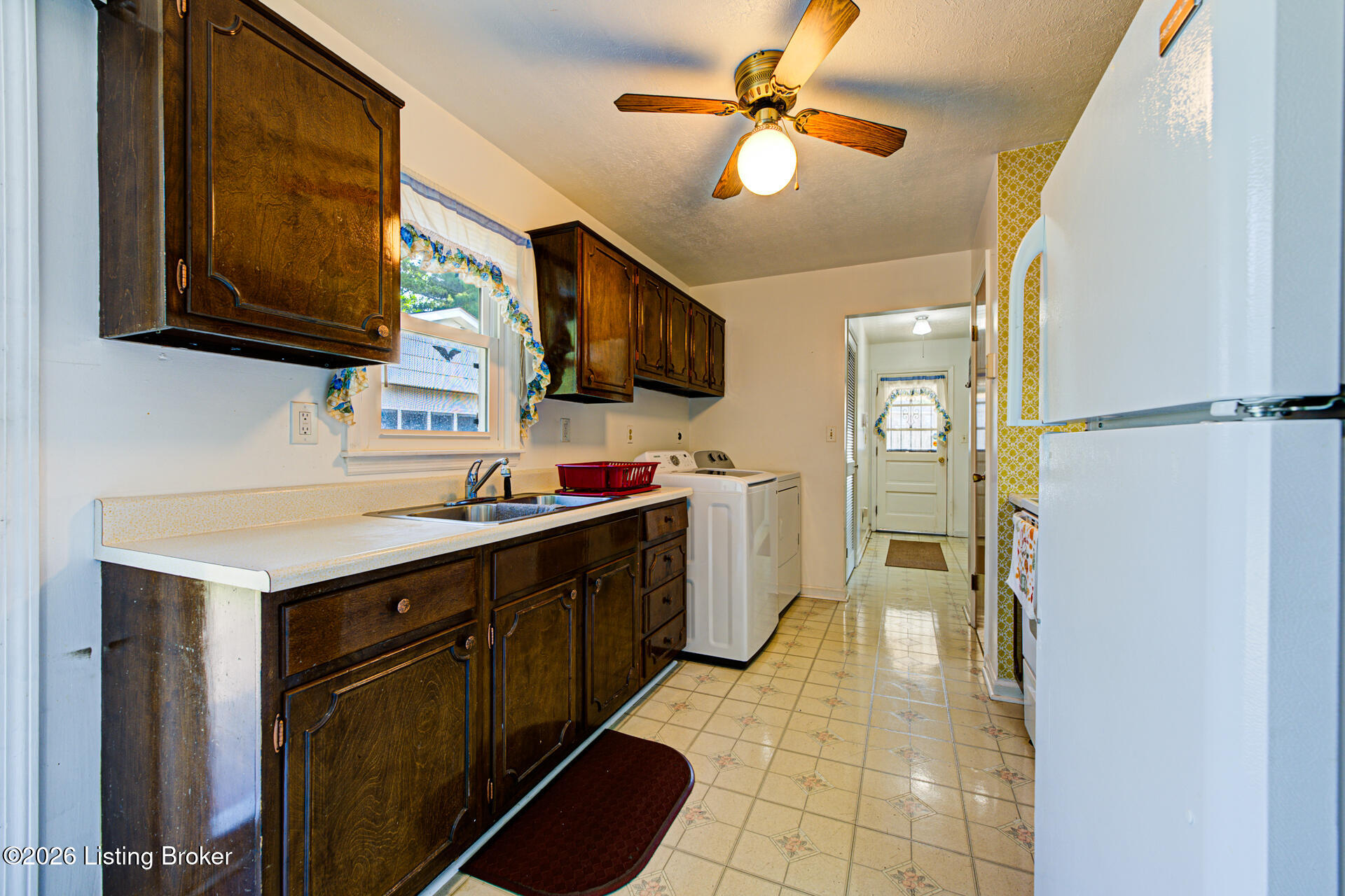 7501 Revolutionary Ct Property Photo 9