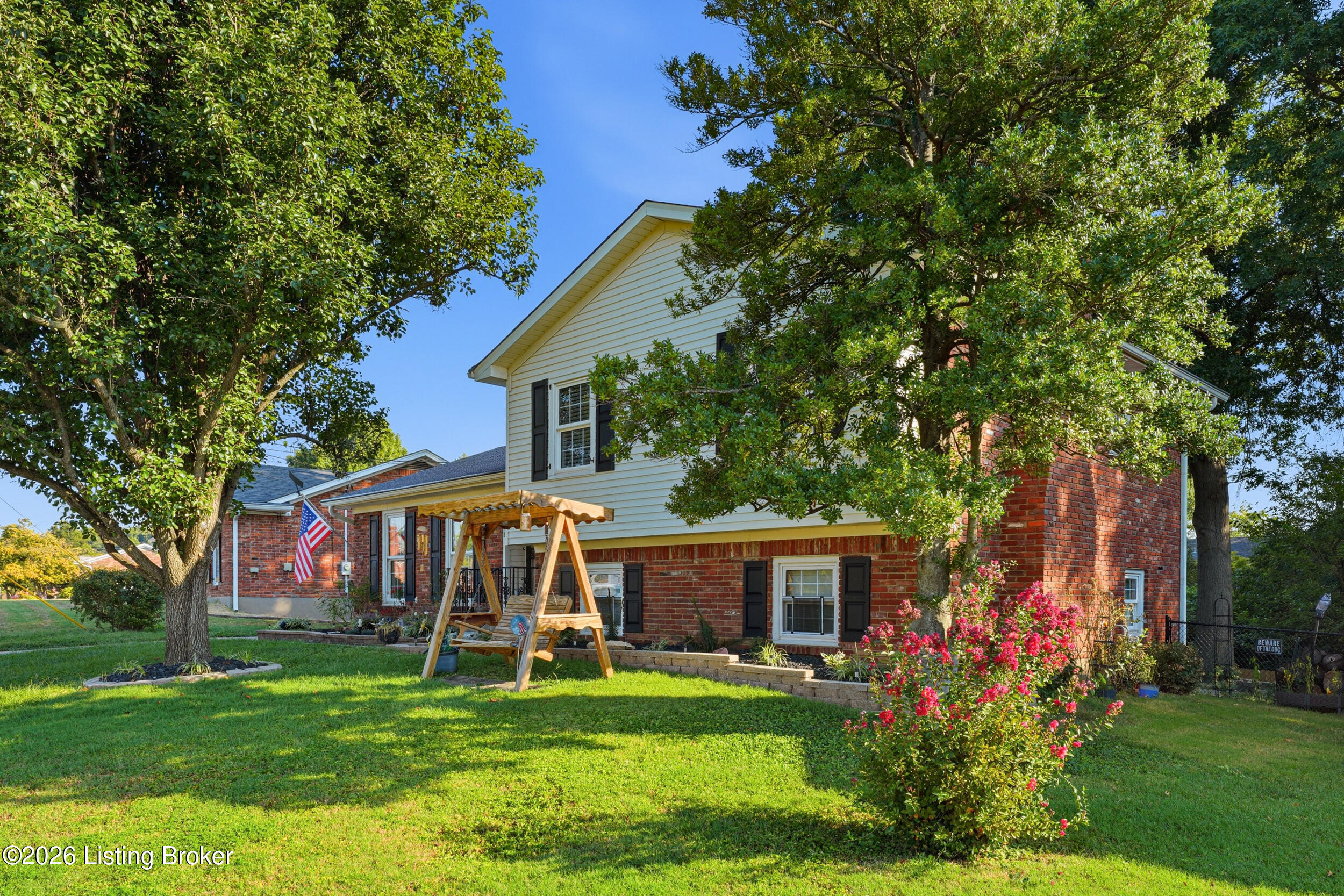 2313 Steeplechase Dr Property Photo 2