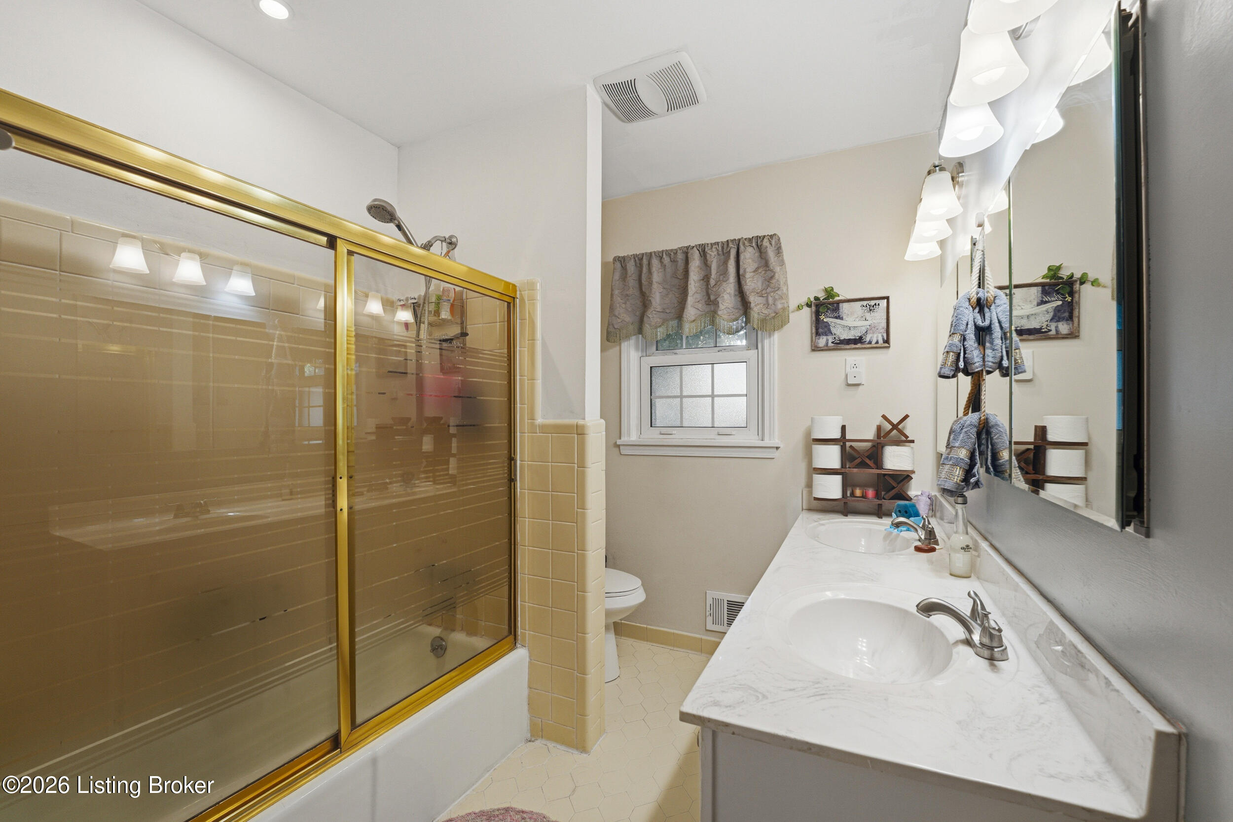 2313 Steeplechase Dr Property Photo 11