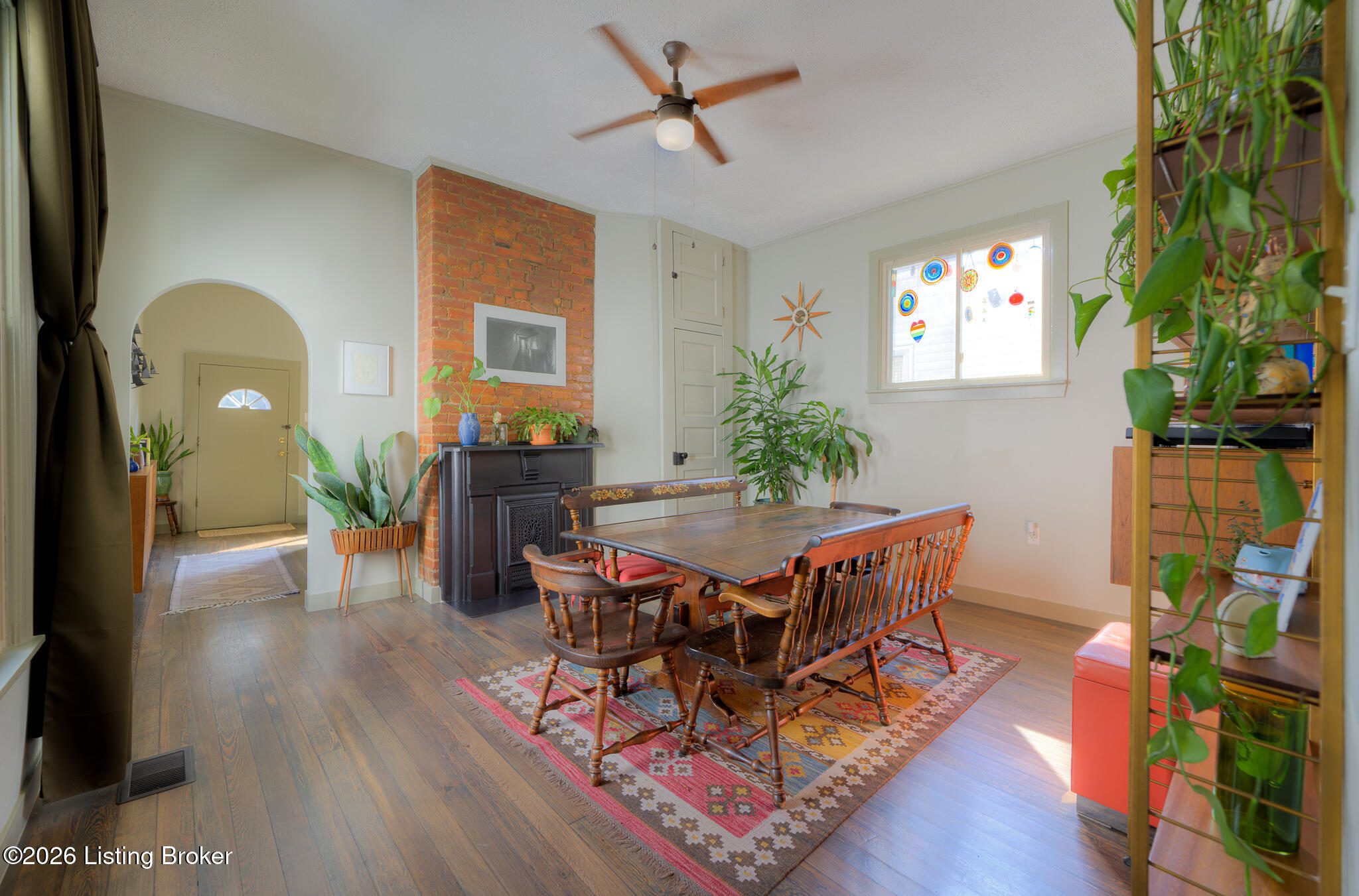 1140 Reutlinger Ave Property Photo 3