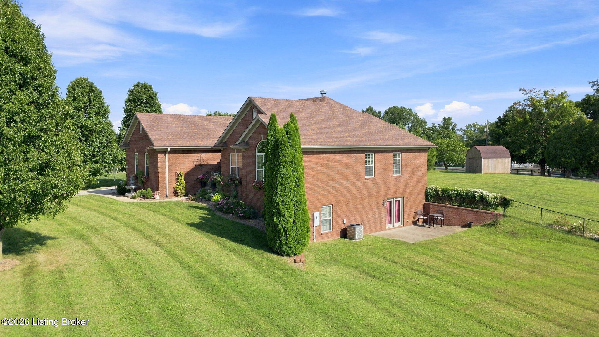247 Sunray Dr Property Photo 8