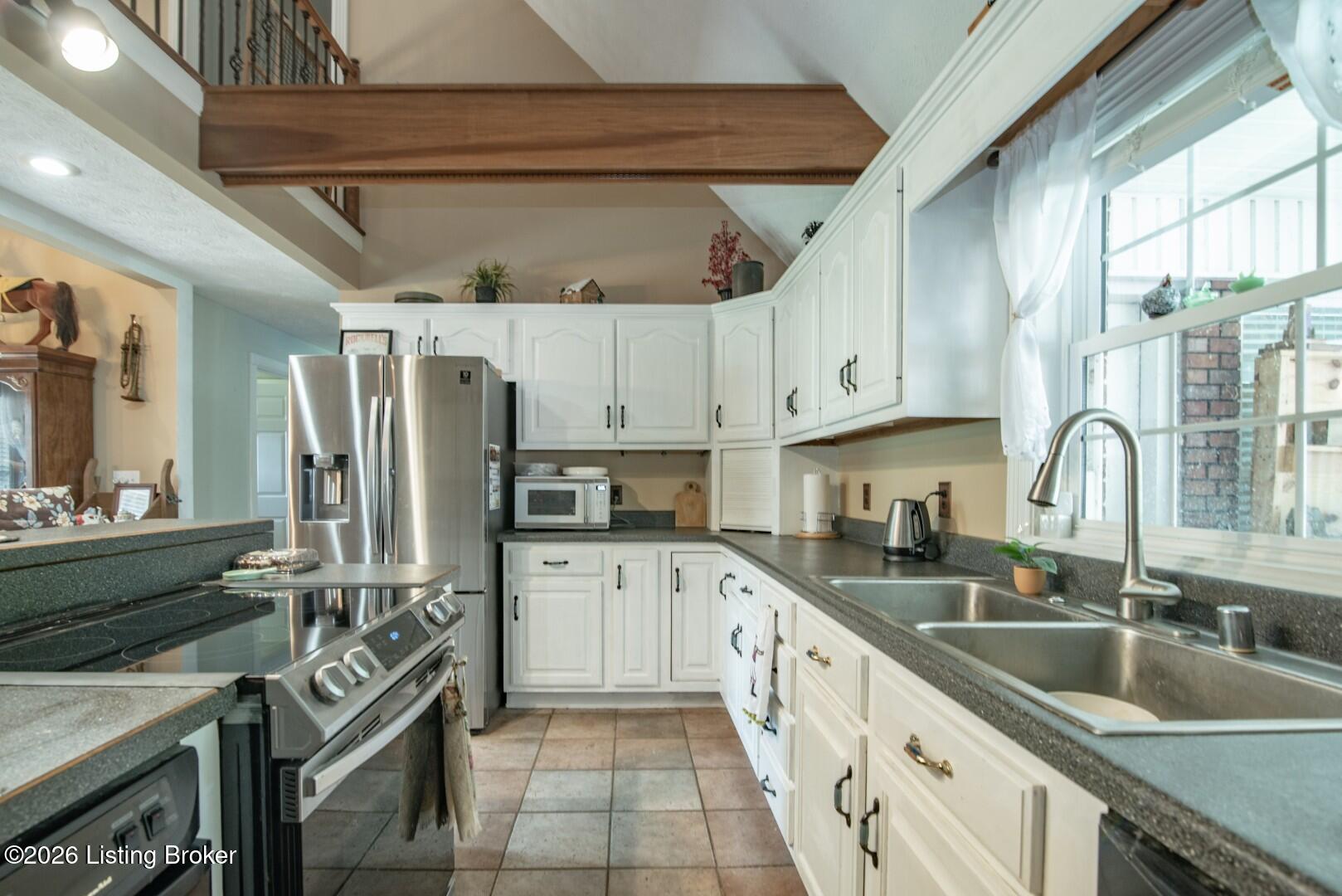 550 Dog Creek Rd Property Photo 4