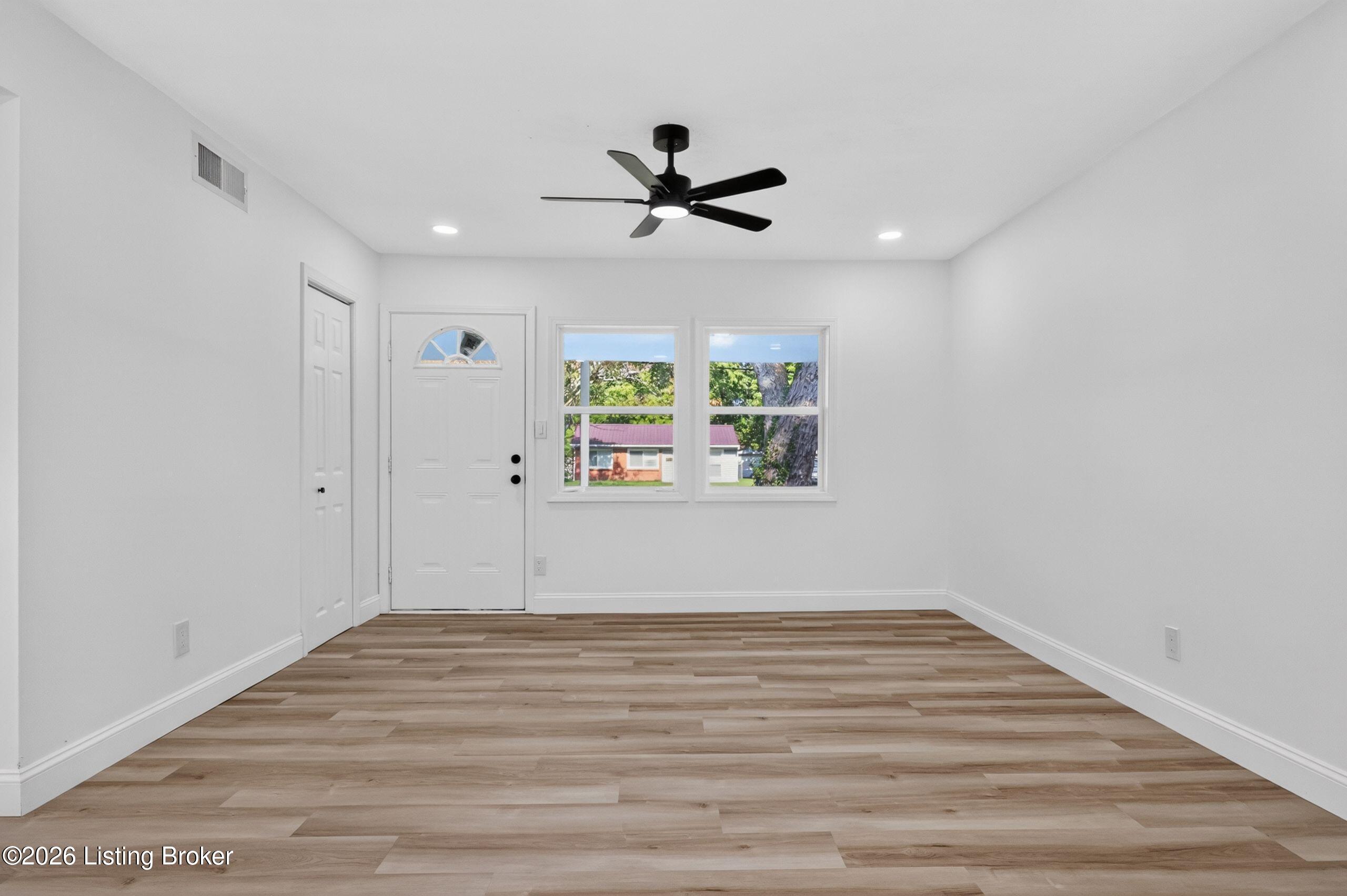 10905 Grafton Hall Rd Property Photo 7
