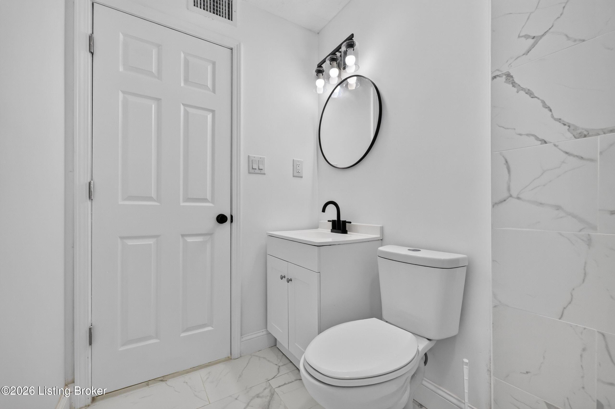 10905 Grafton Hall Rd Property Photo 21
