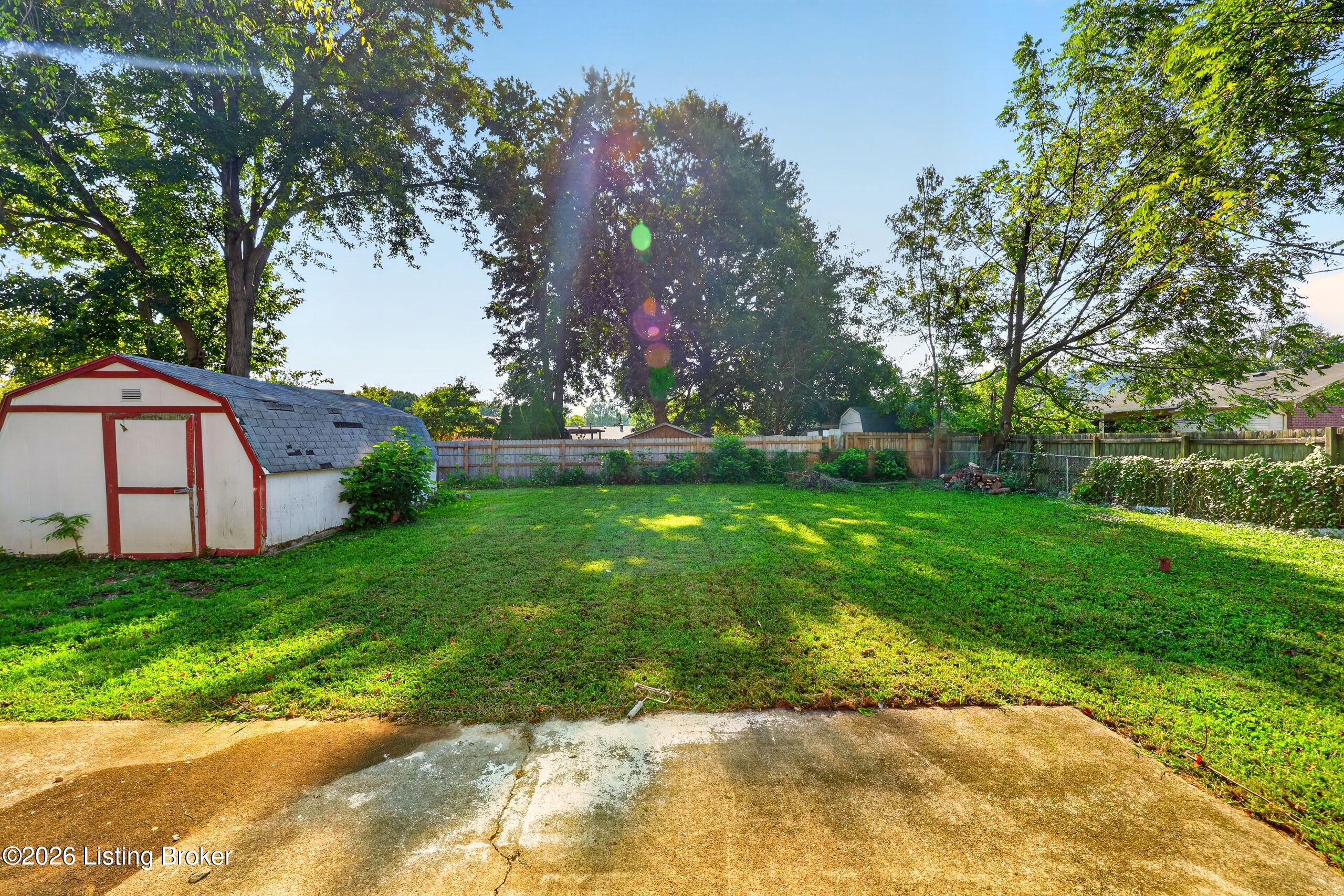10905 Grafton Hall Rd Property Photo 32