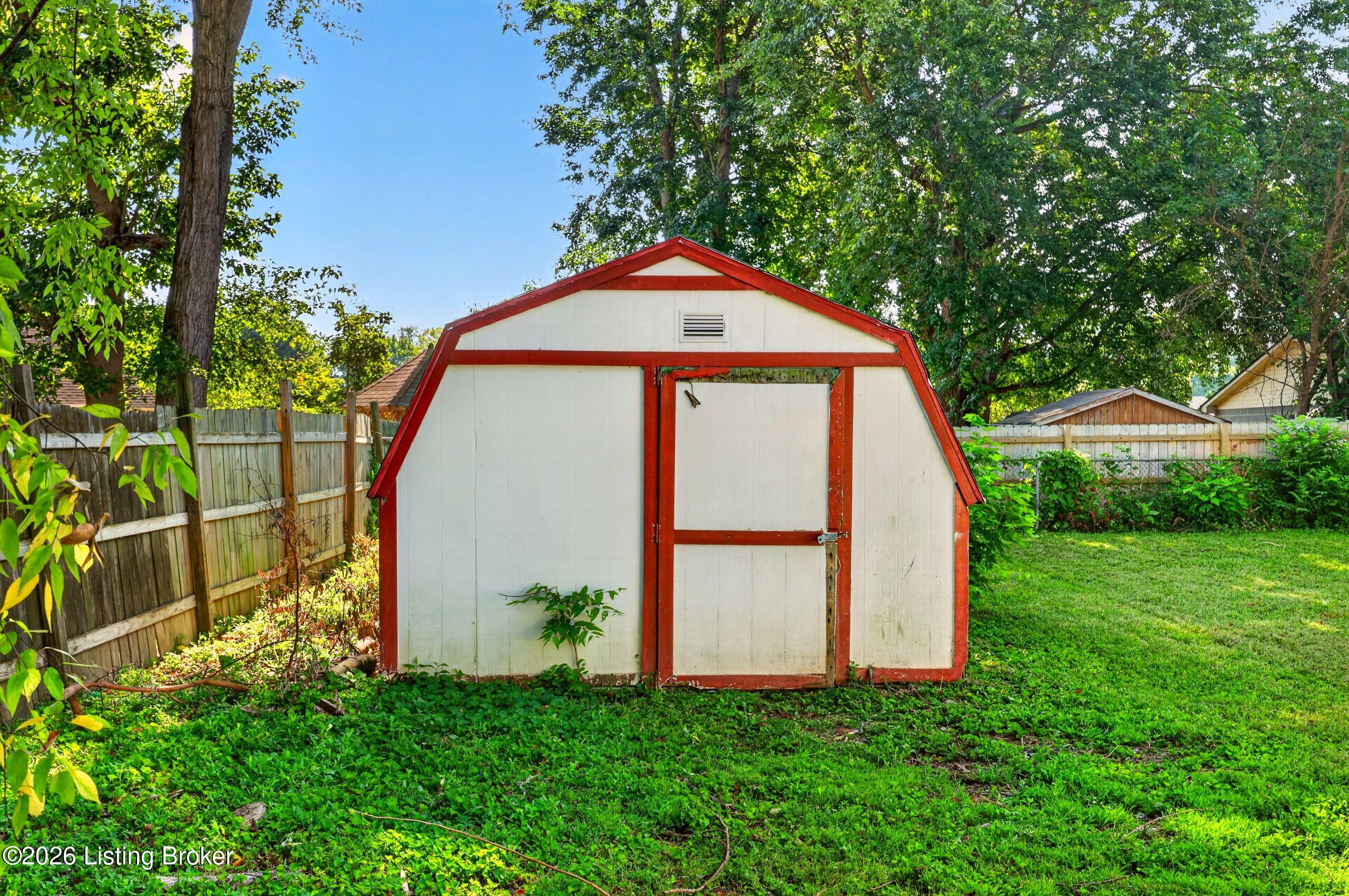 10905 Grafton Hall Rd Property Photo 33