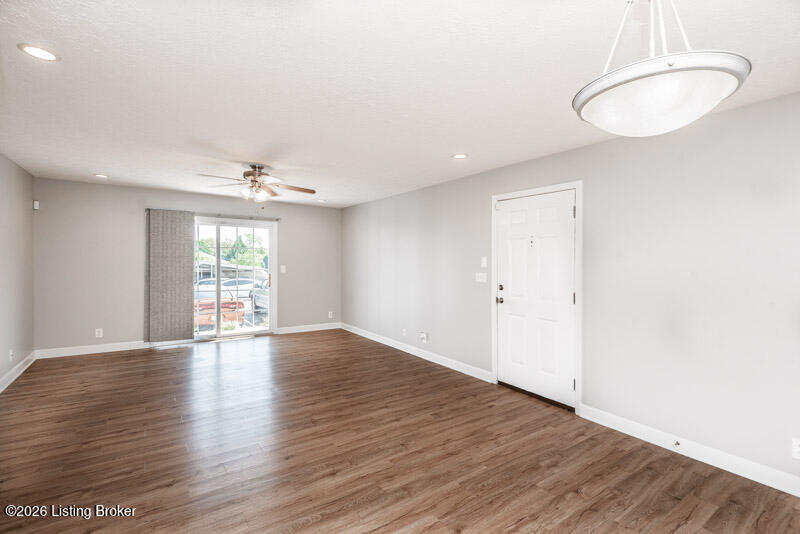 169 Central Blvd Apt 37 Property Photo 3