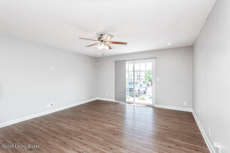 169 Central Blvd Apt 37 Property Photo 4