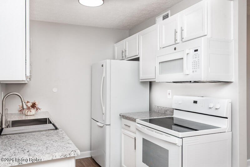 169 Central Blvd Apt 37 Property Photo 10