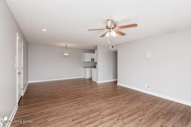 169 Central Blvd Apt 37 Property Photo 13