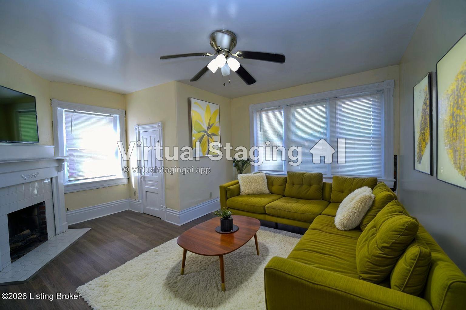 226 W Burnett Ave B Property Photo 2