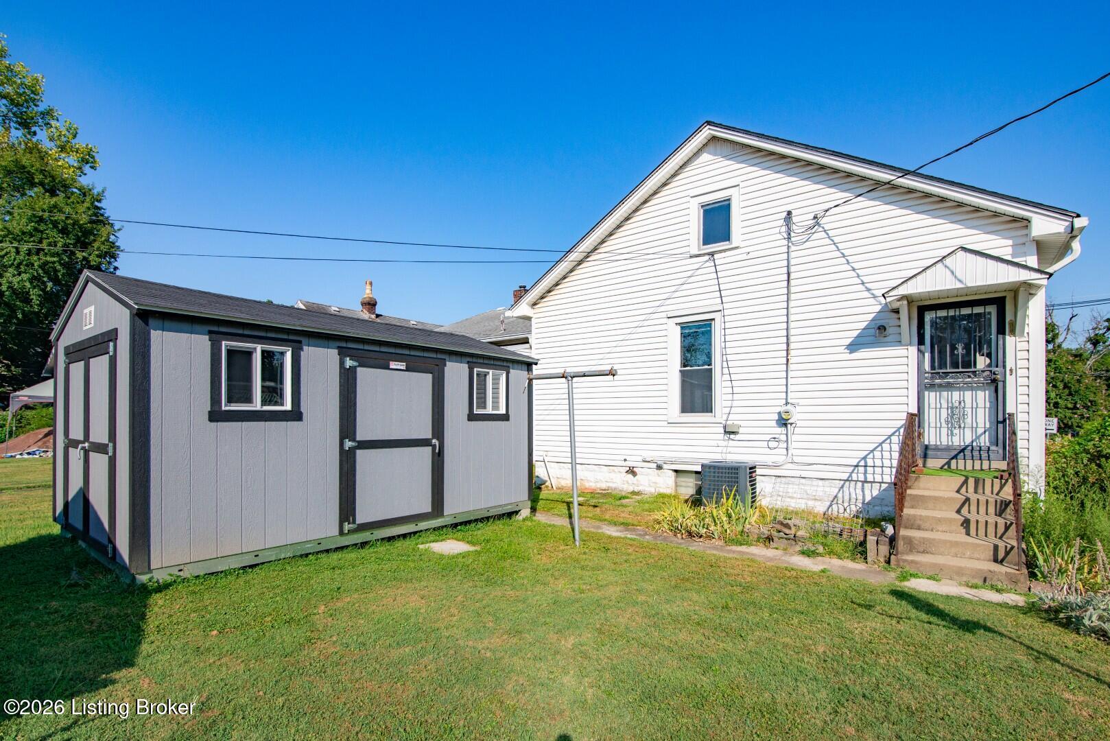1722 Stevens Ave Property Photo 40