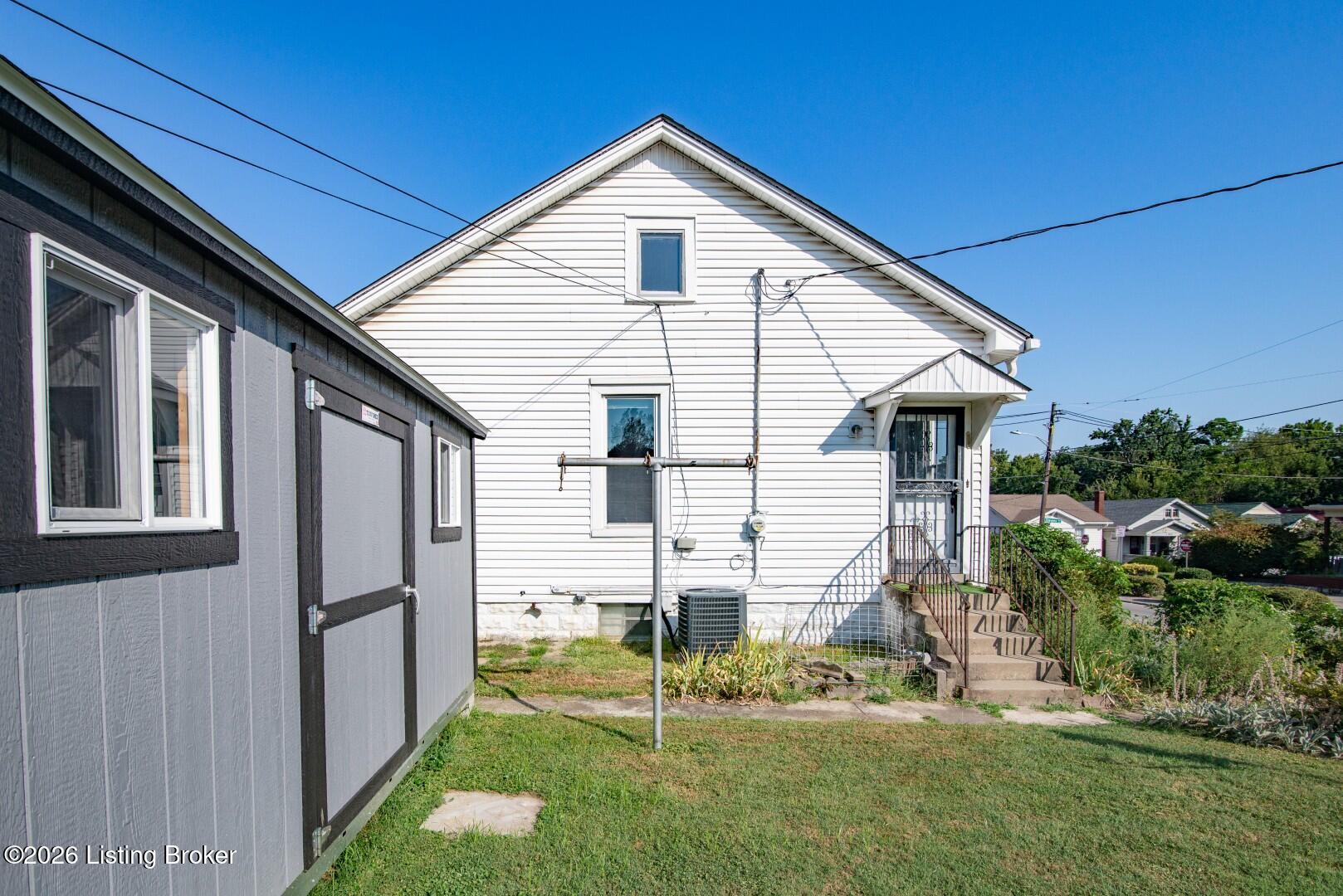 1722 Stevens Ave Property Photo 41