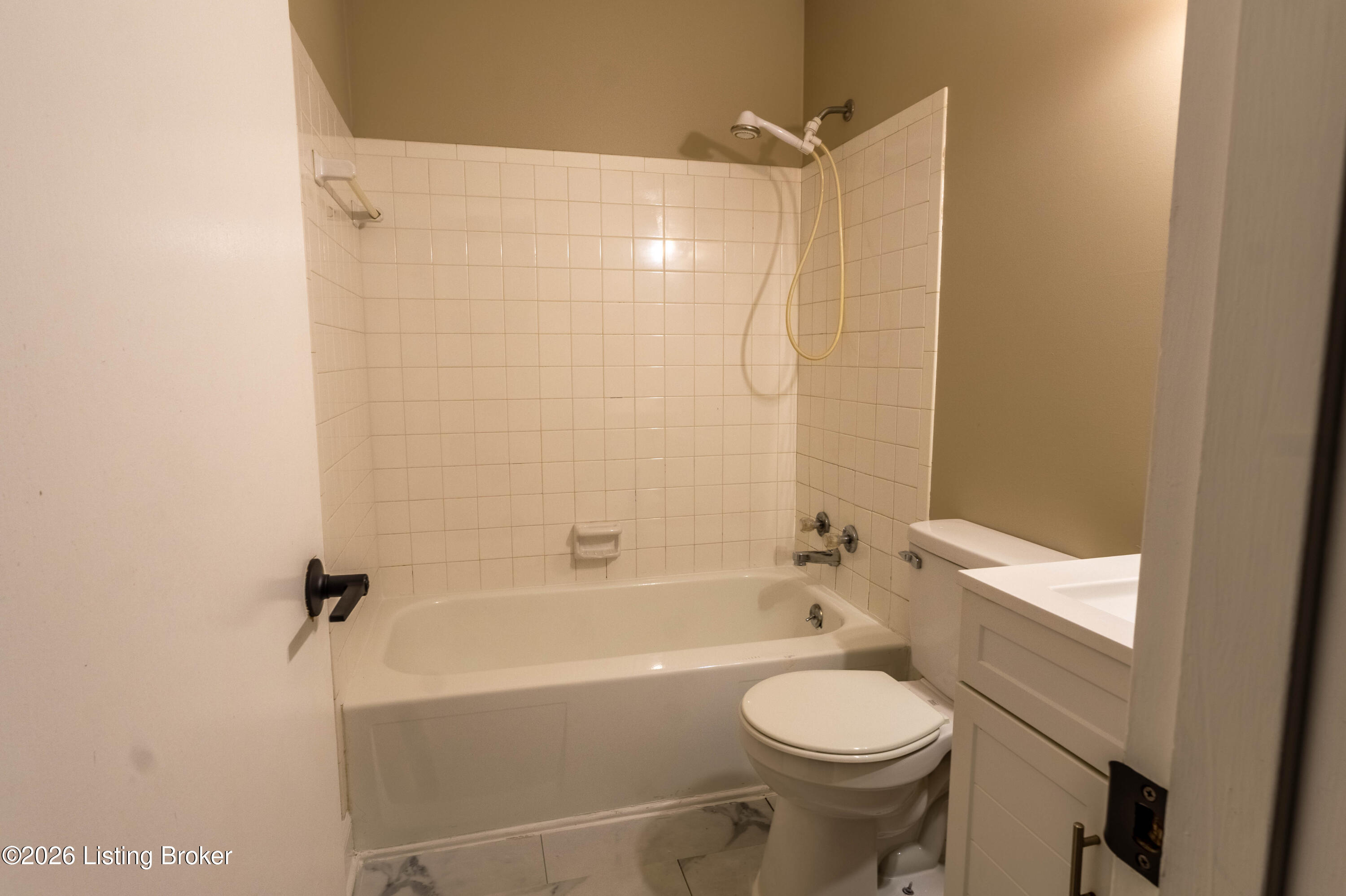 5301 Red Fern Rd Property Photo 7