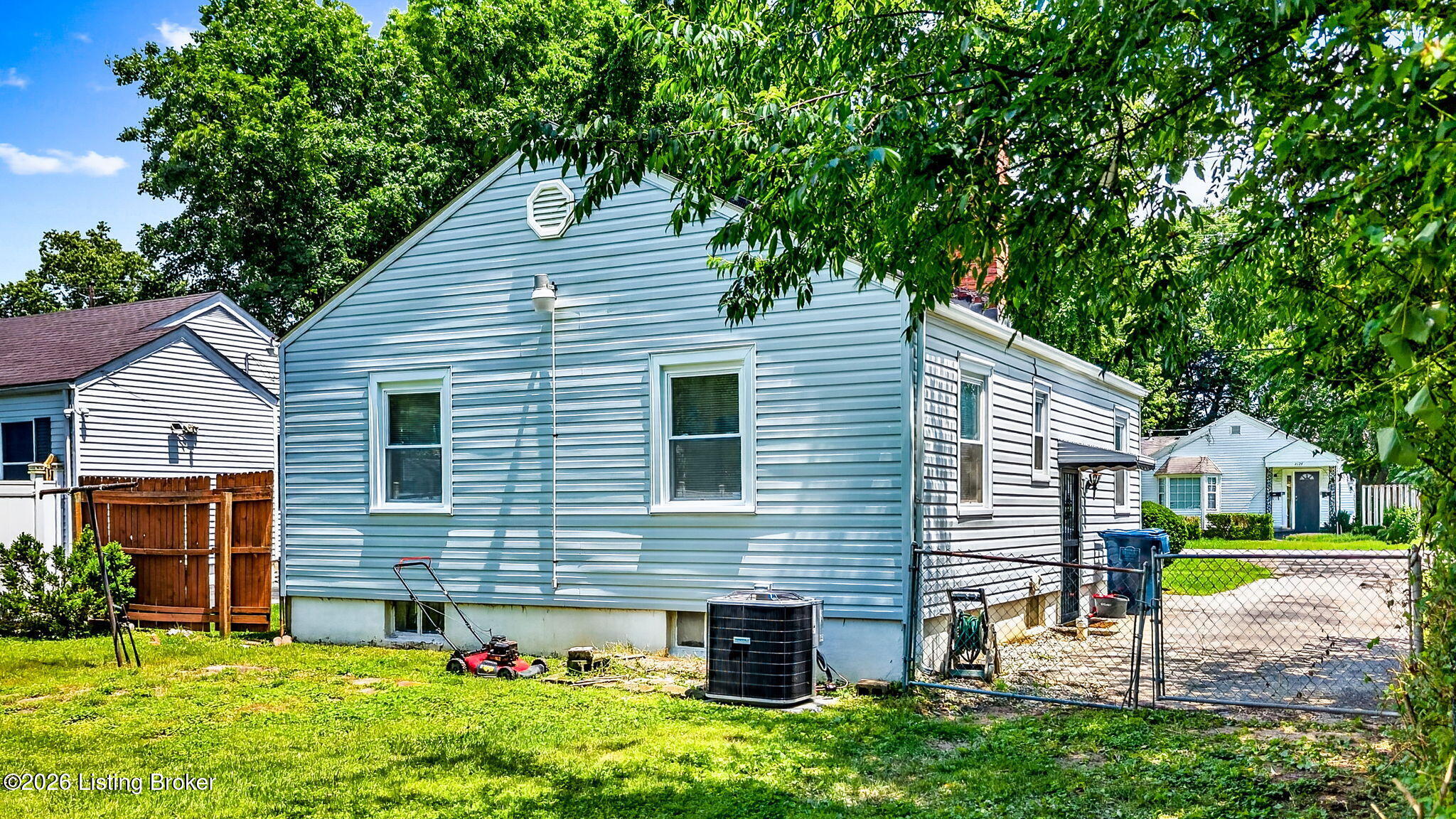 4130 Hillview Ave Property Photo 5