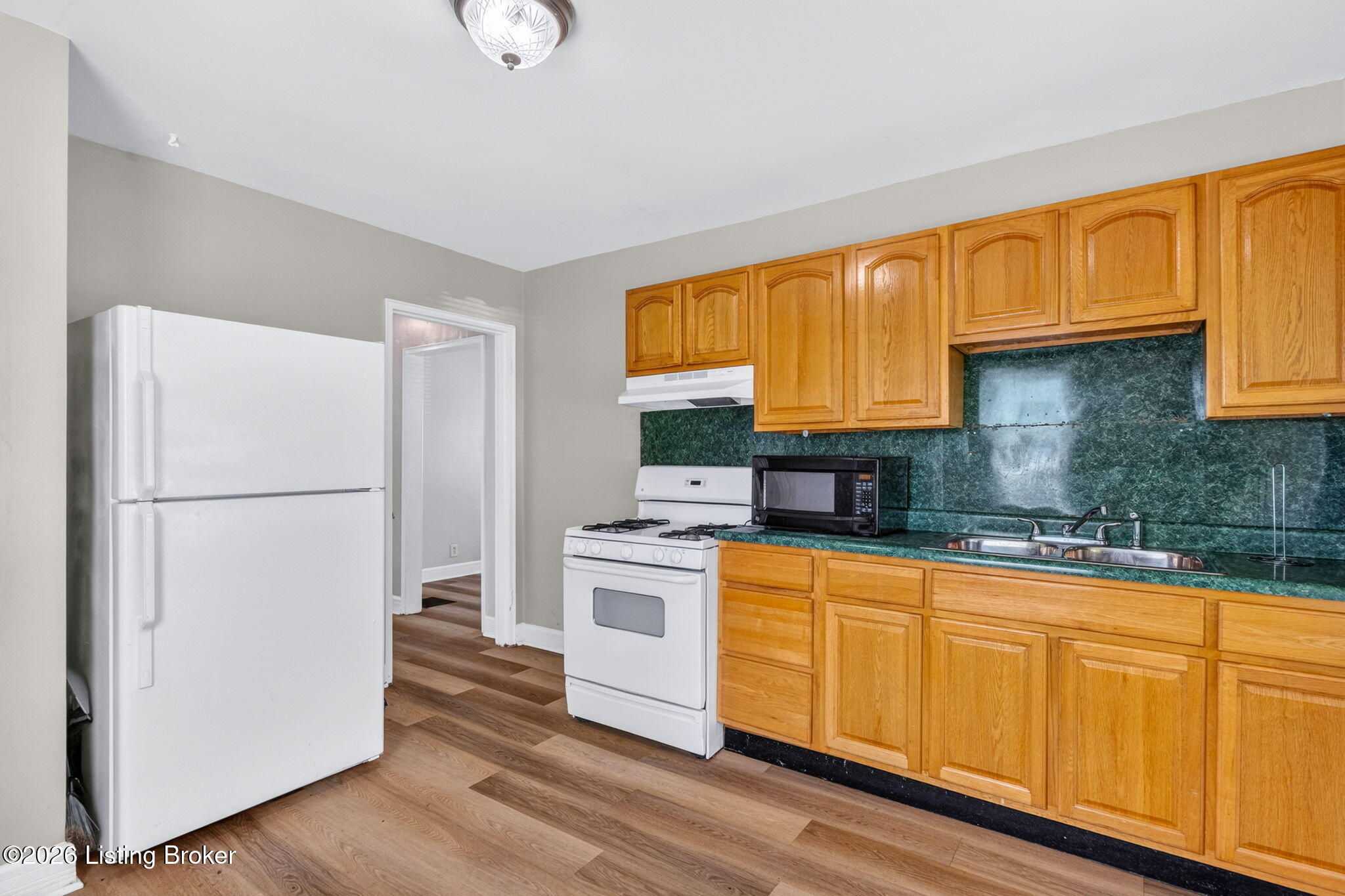4130 Hillview Ave Property Photo 22