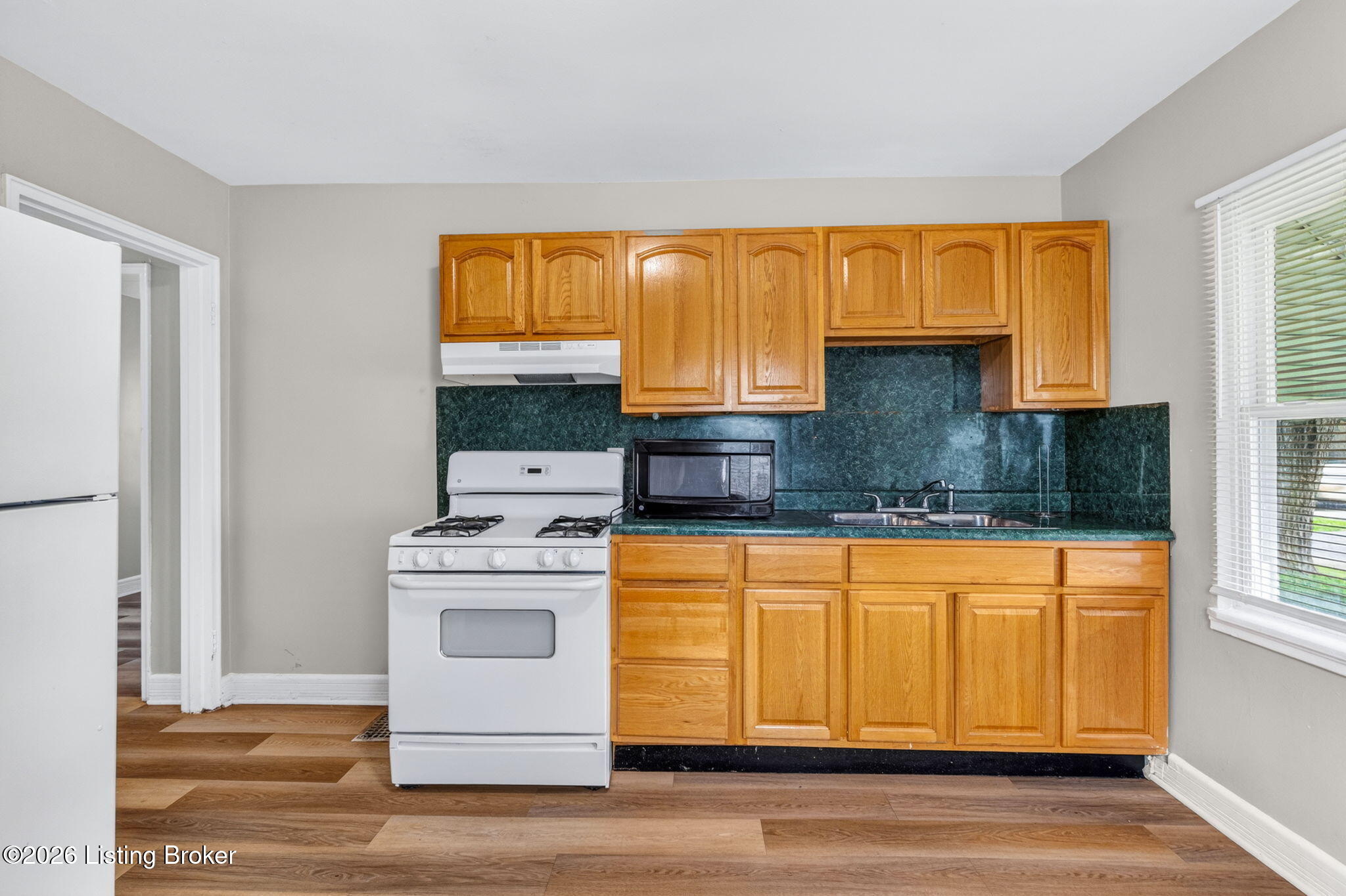 4130 Hillview Ave Property Photo 23