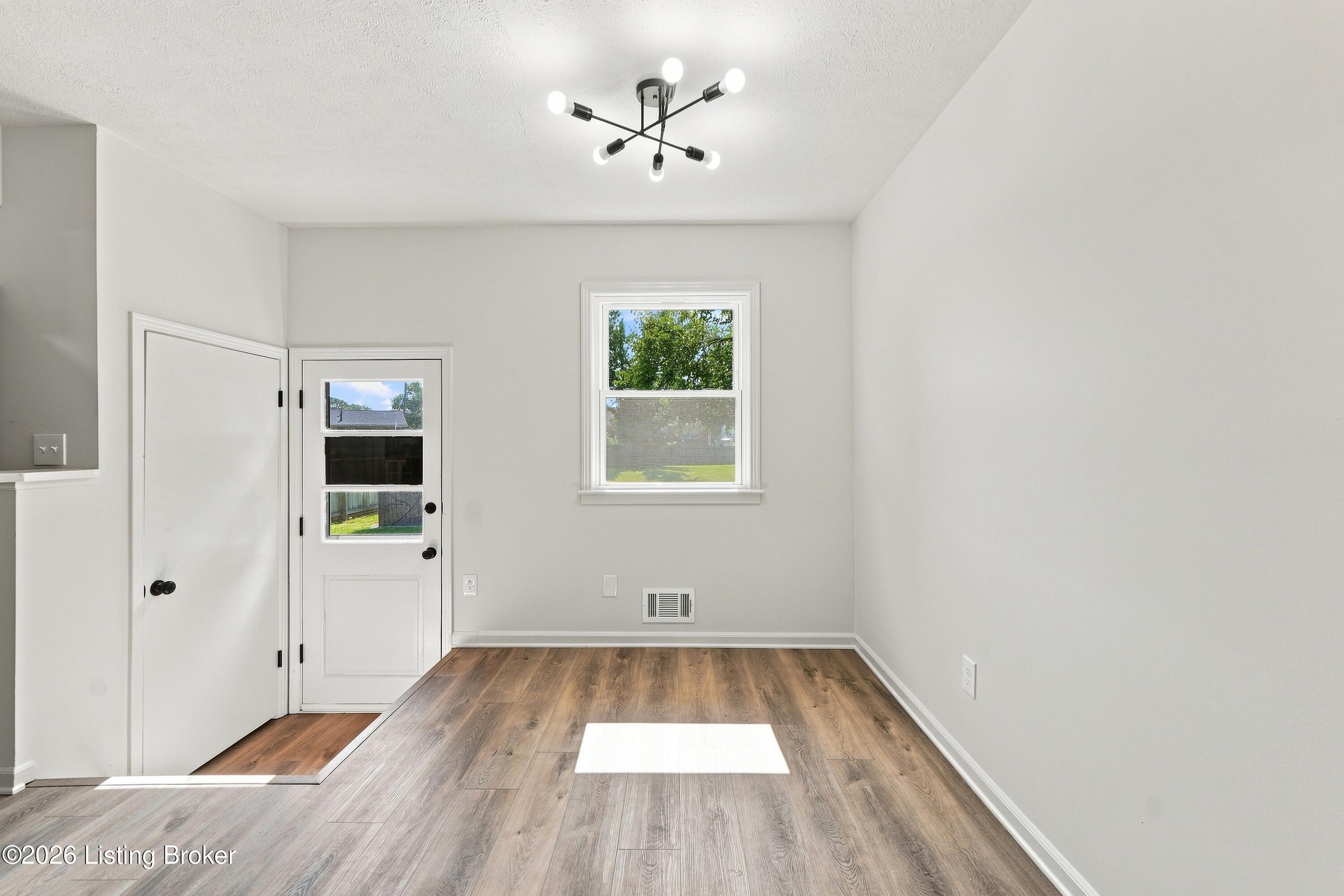 7110 Uranus Dr Property Photo 14