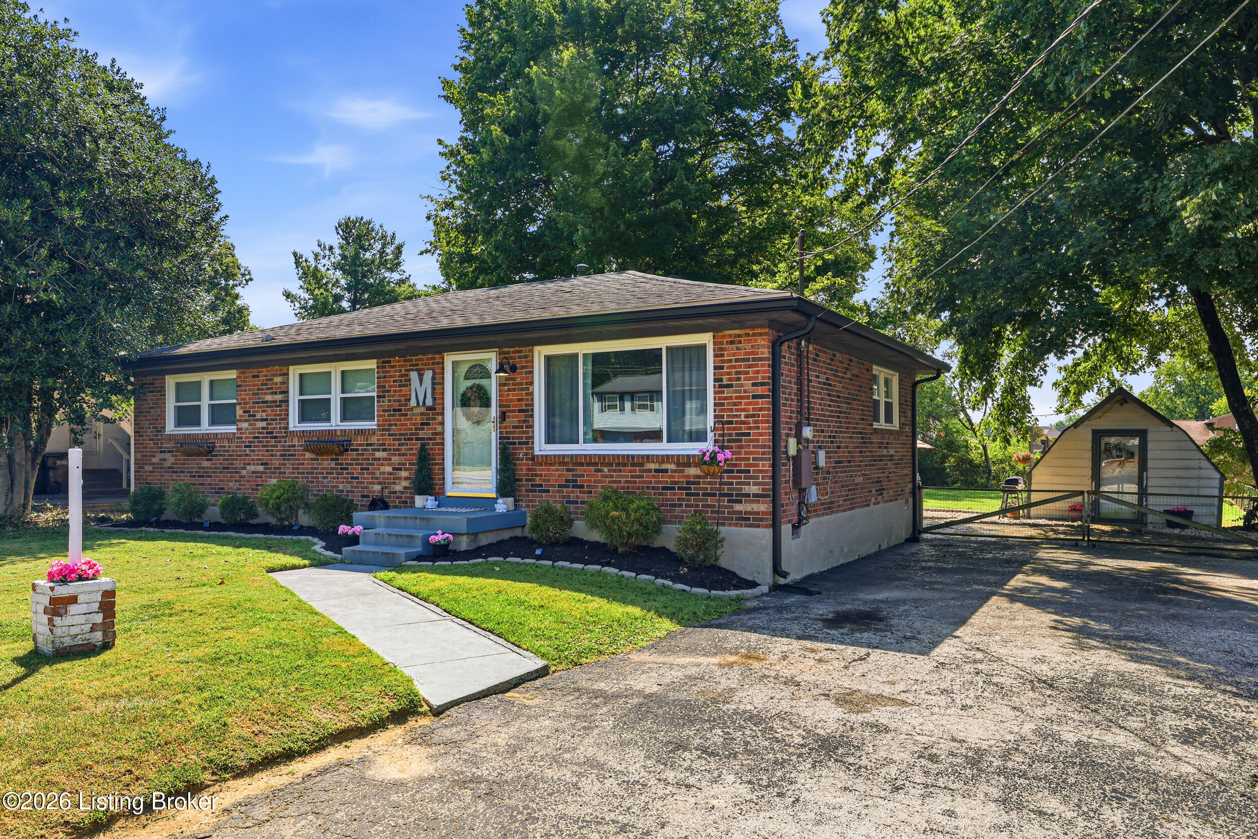 8506 Glaser Ln Property Photo 4