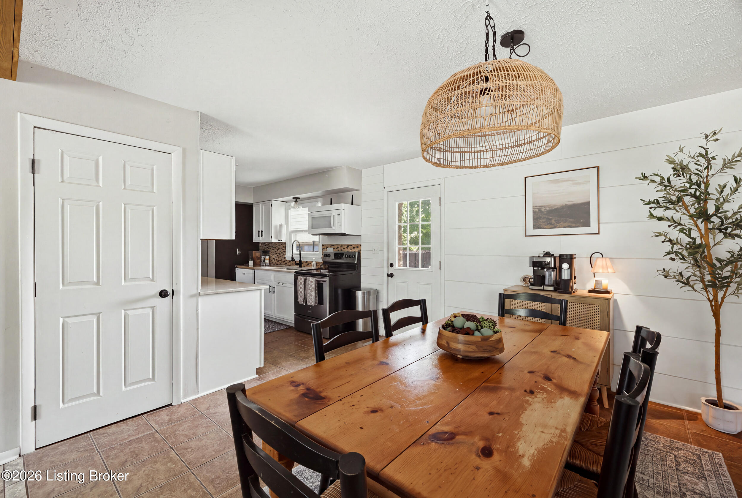 8506 Glaser Ln Property Photo 14