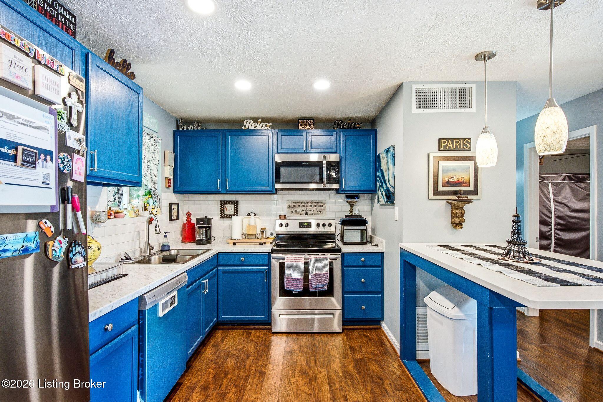 10504 Wake Ct Property Photo 8