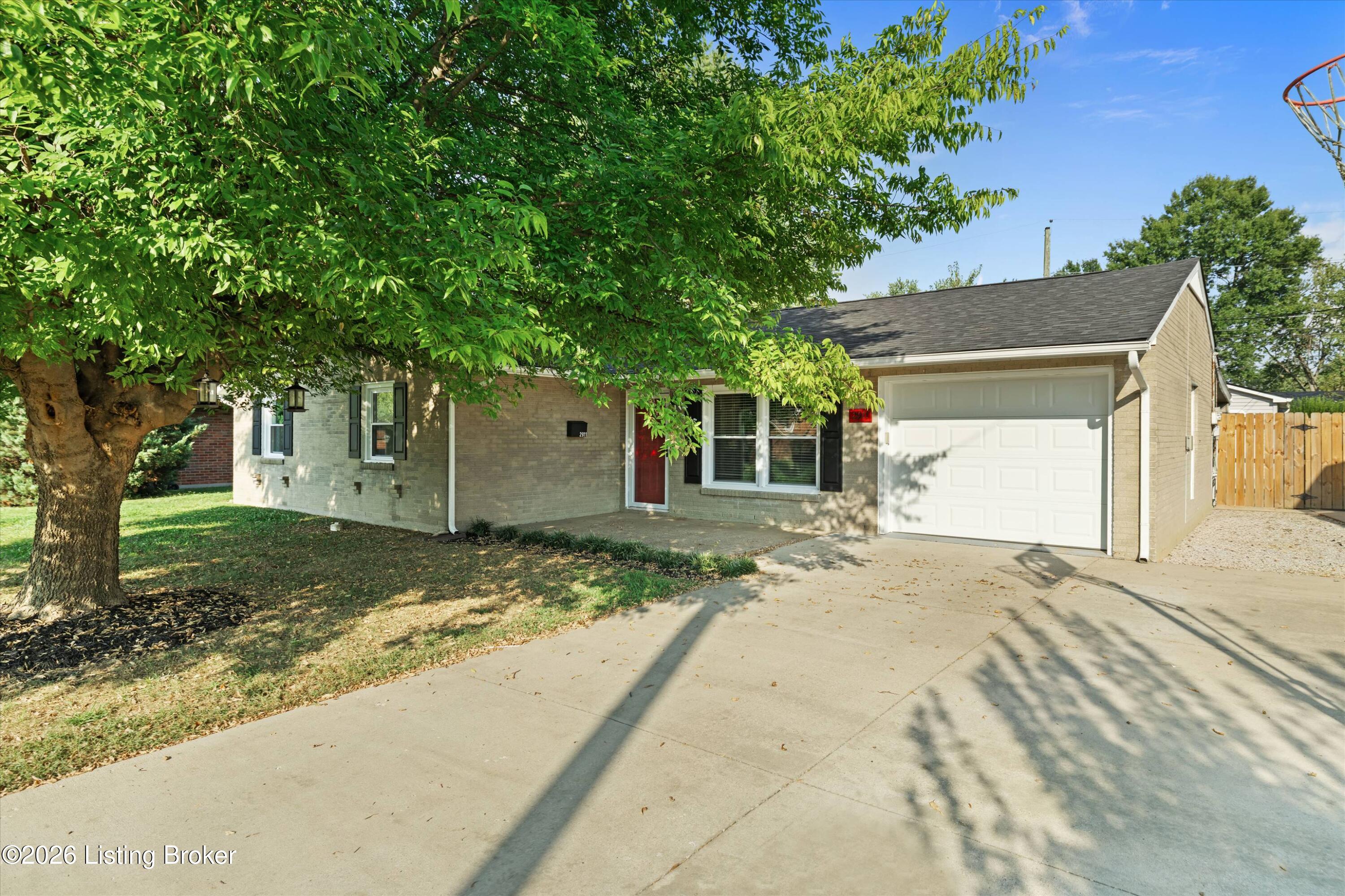 2911 Chippewa Dr Property Photo 1