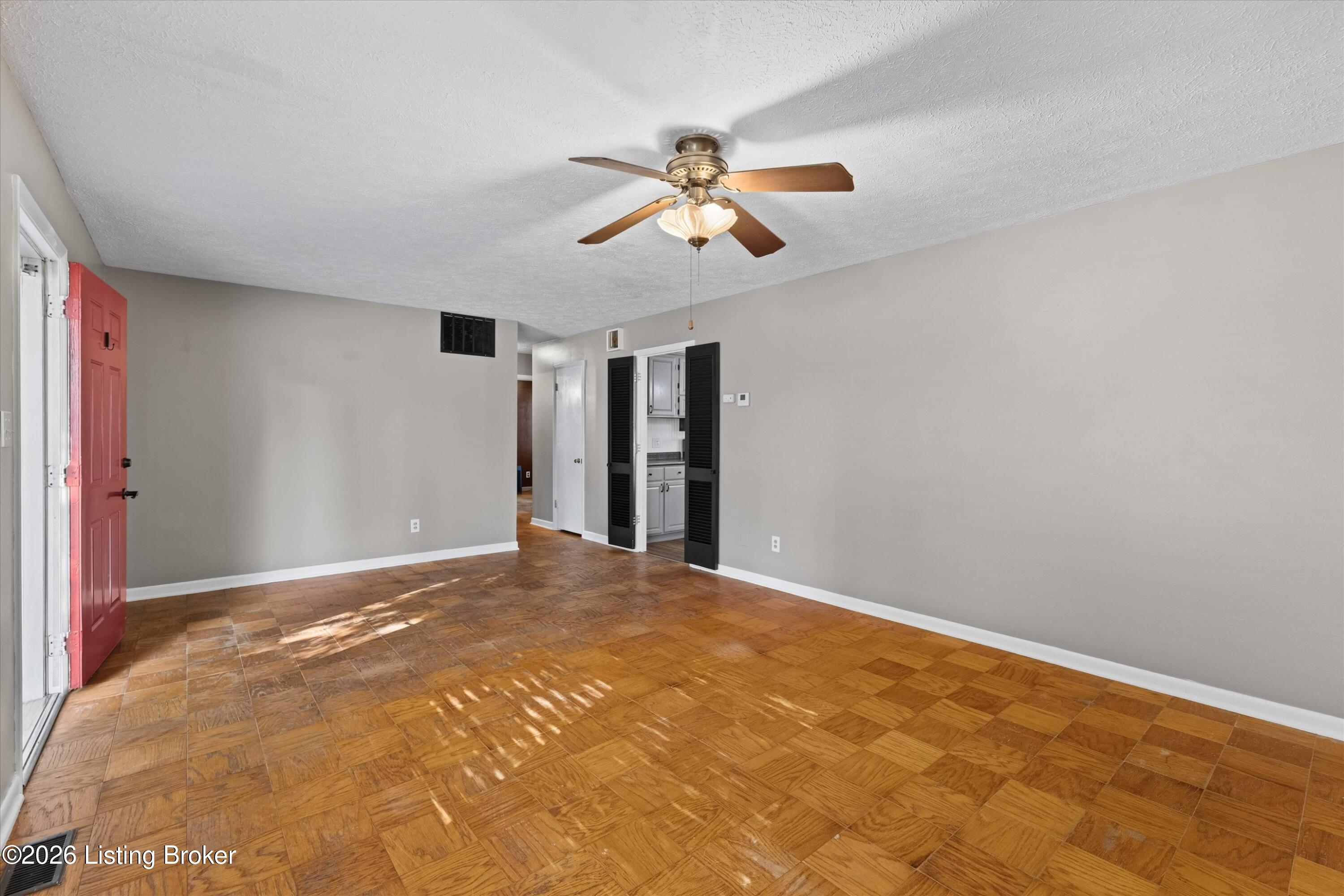 2911 Chippewa Dr Property Photo 7