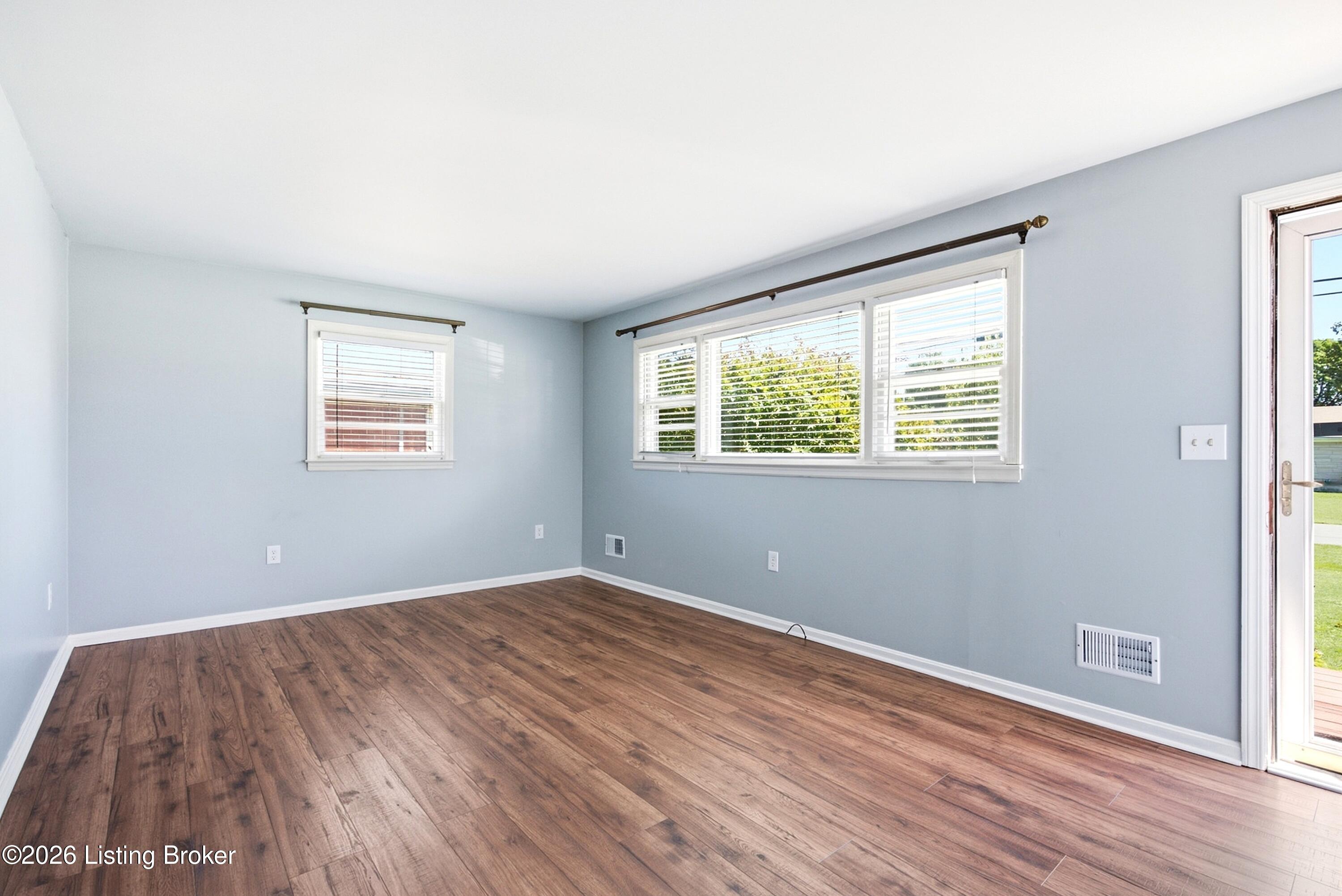 8306 Madrone Ave Property Photo 4