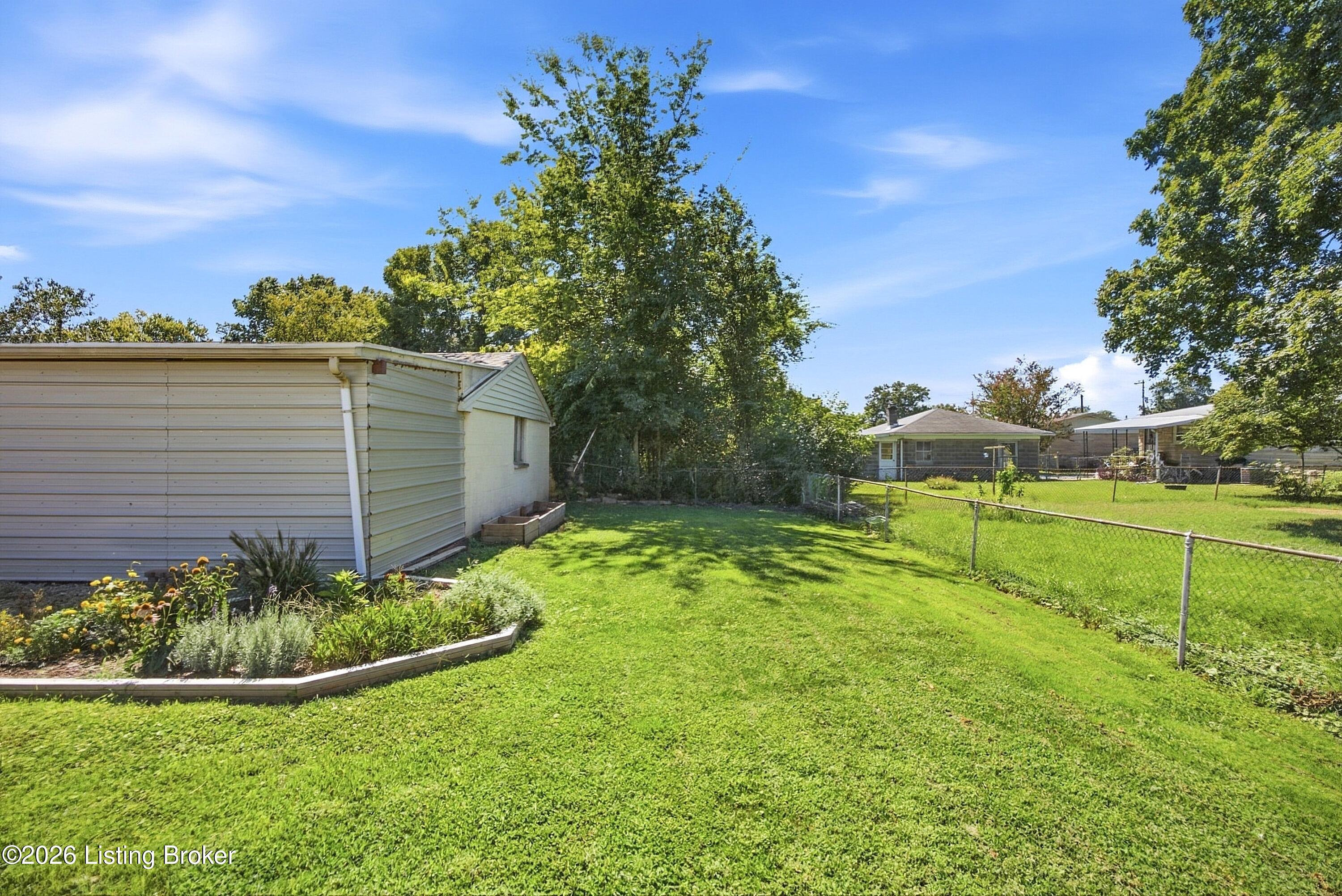 8306 Madrone Ave Property Photo 26