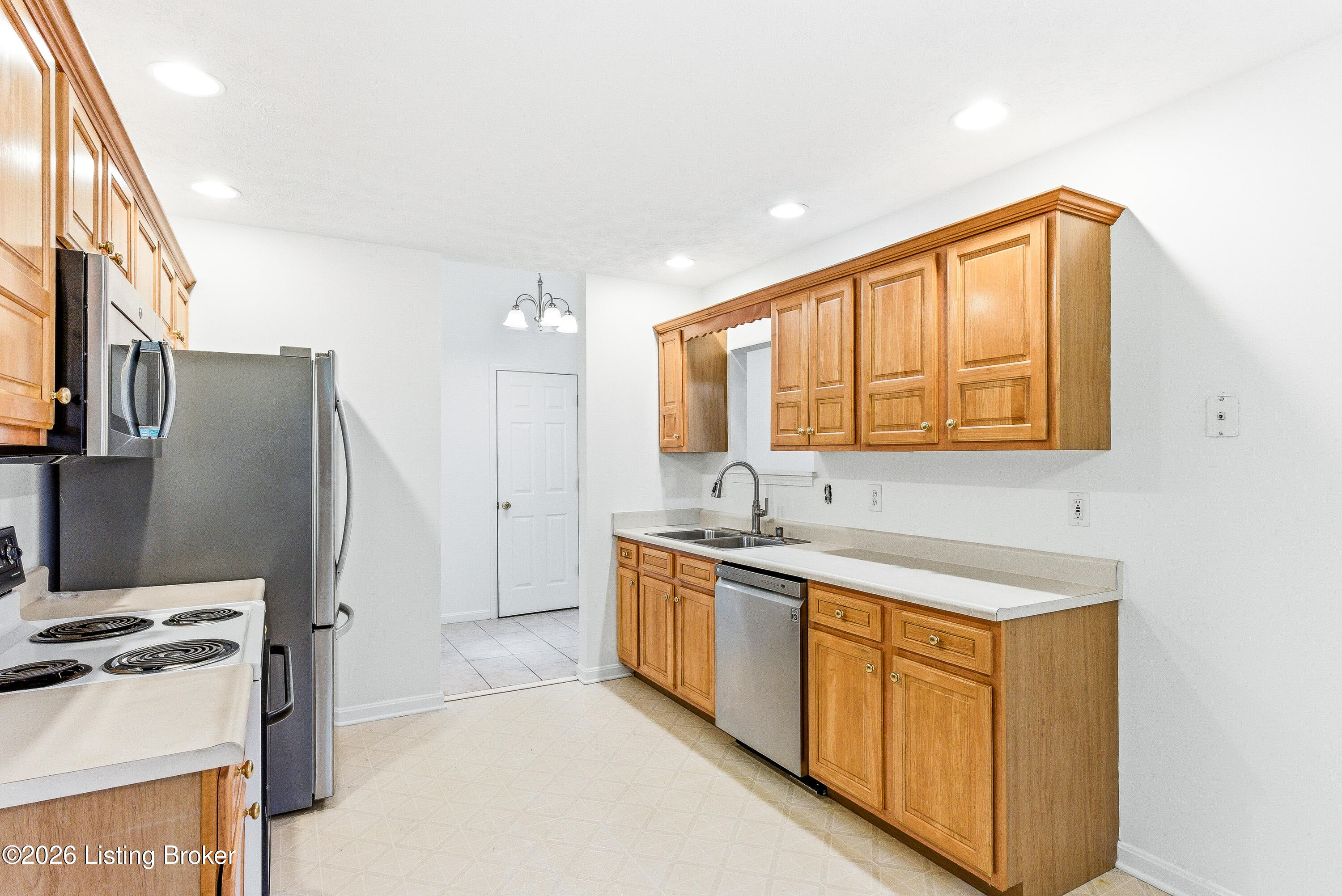 7217 Meadow Ridge Dr Property Photo 11