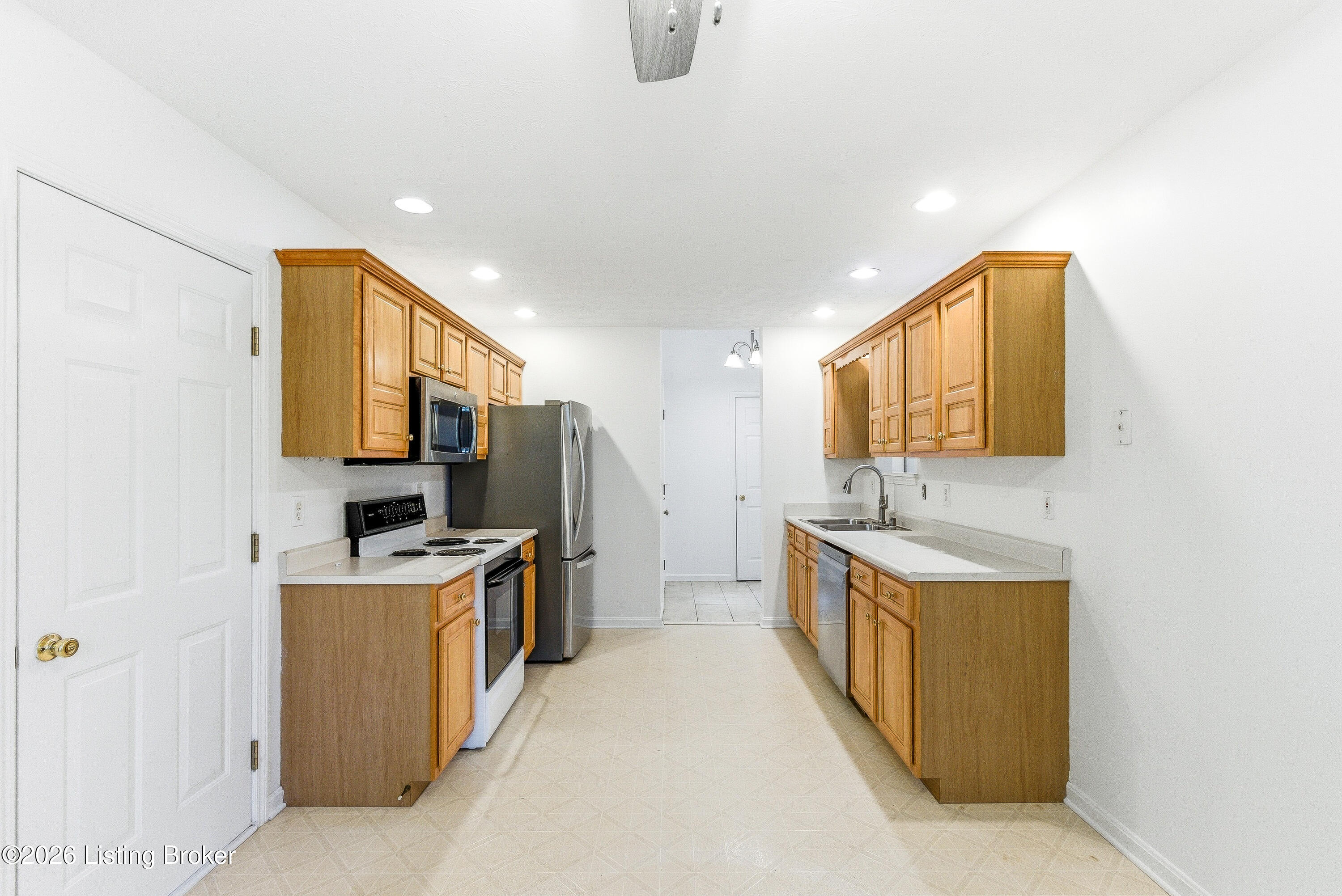 7217 Meadow Ridge Dr Property Photo 12