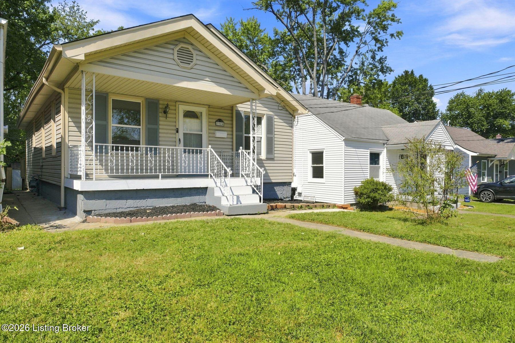 3724 Center St Property Photo 2