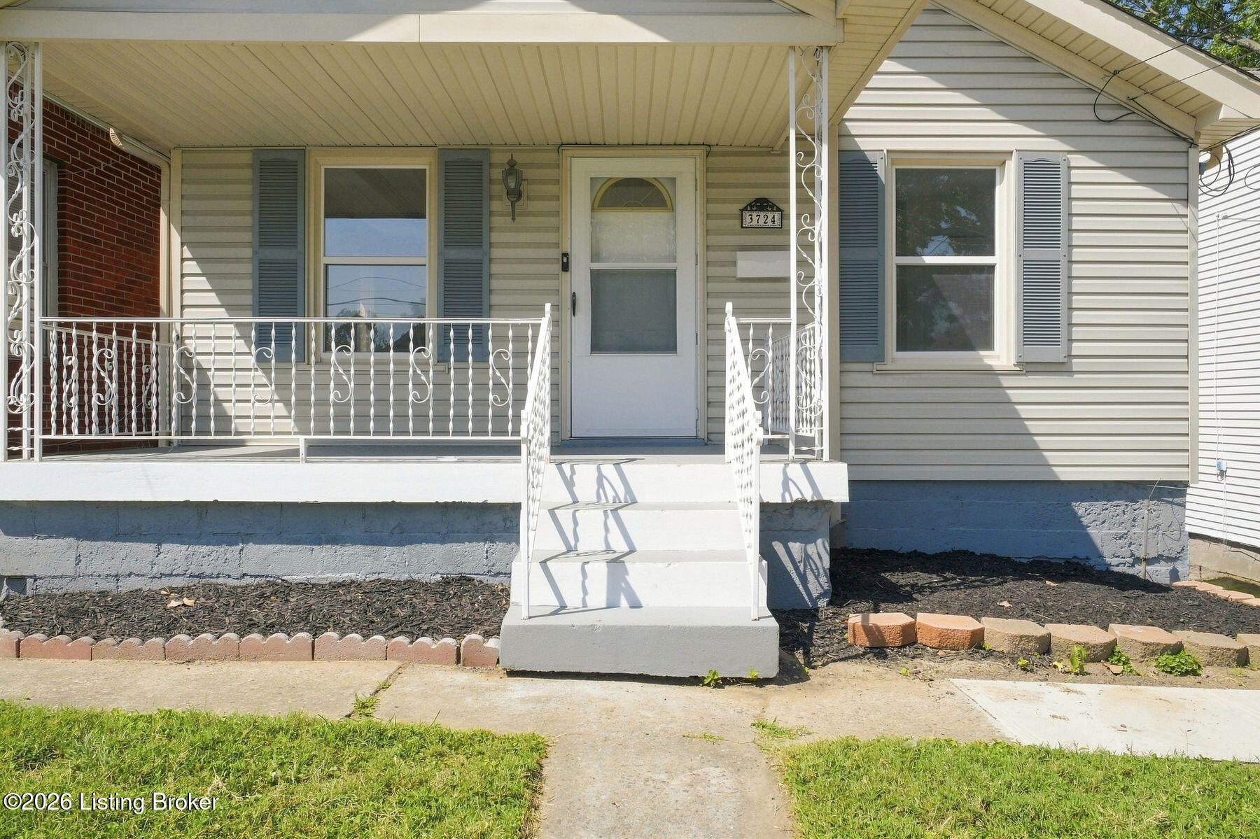 3724 Center St Property Photo 3