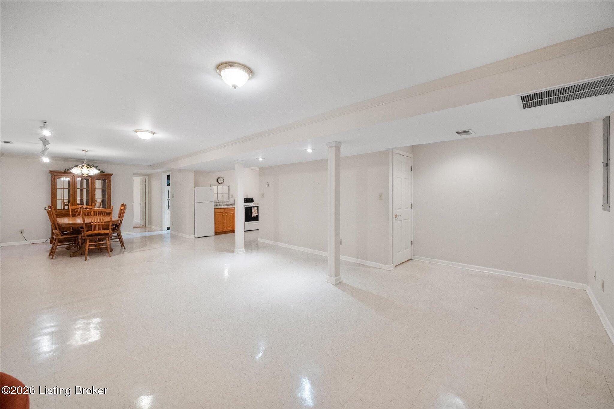 413 Sam Dr Property Photo 31
