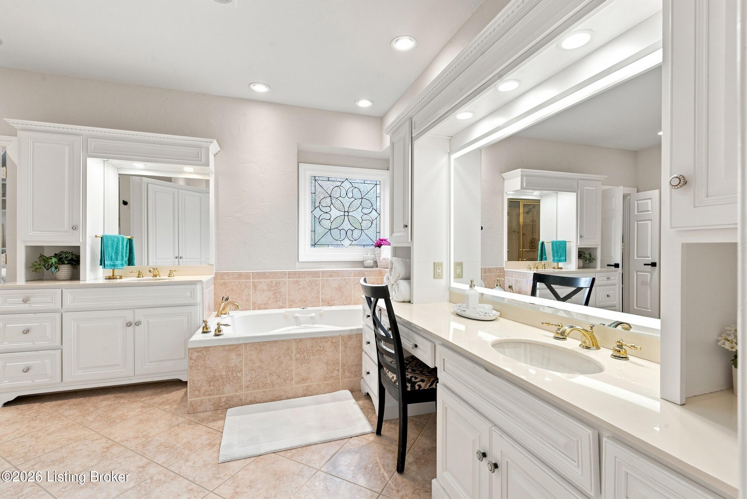 6914 Bridgepointe Blvd Property Photo 40
