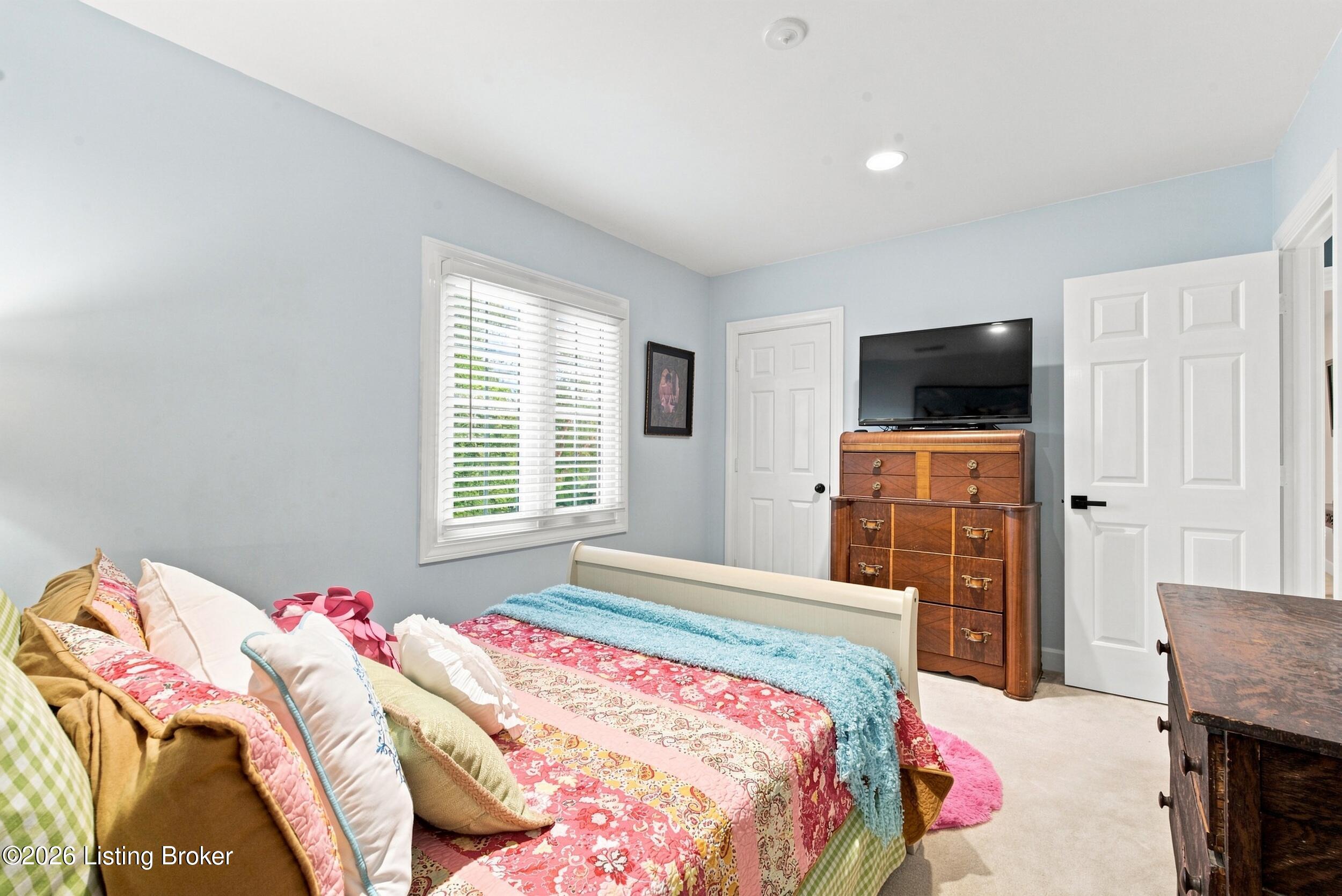 6914 Bridgepointe Blvd Property Photo 57