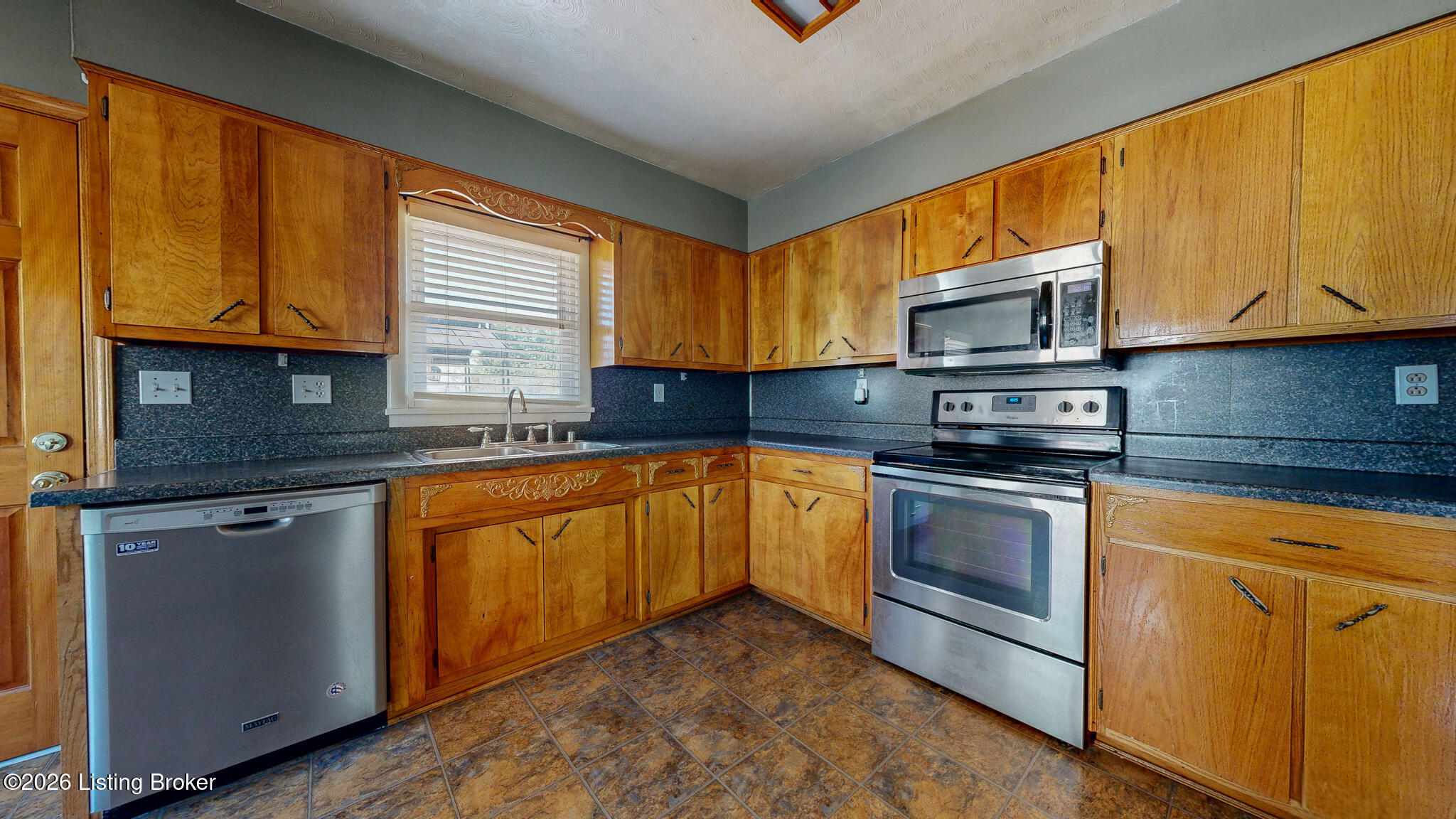 305 Harpers Ferry Rd Property Photo 13