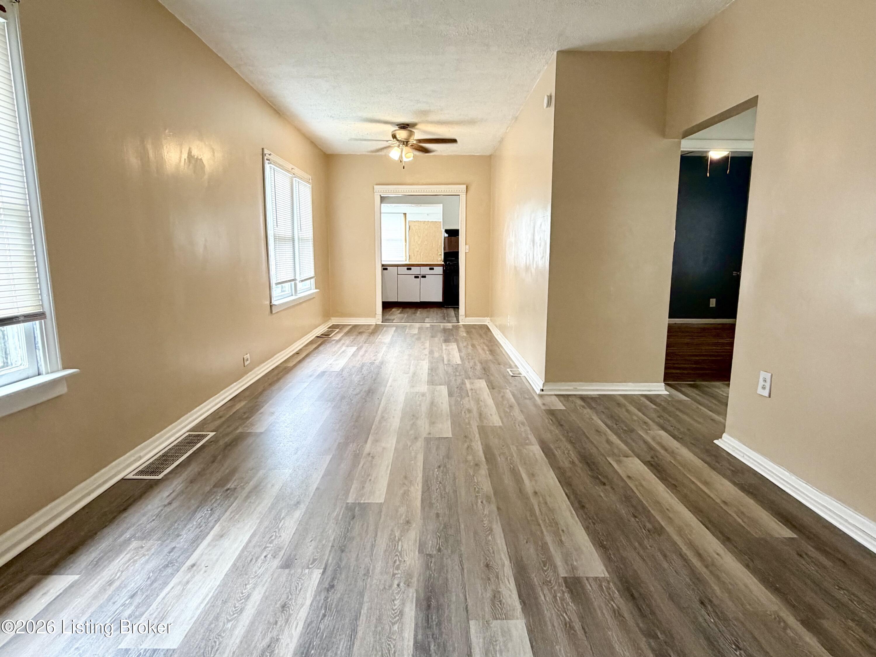 900 Beecher St Property Photo 2