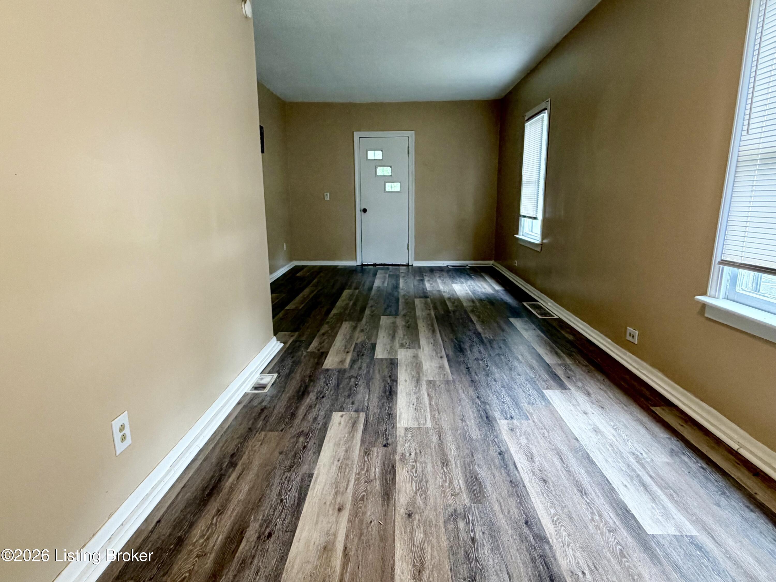 900 Beecher St Property Photo 3